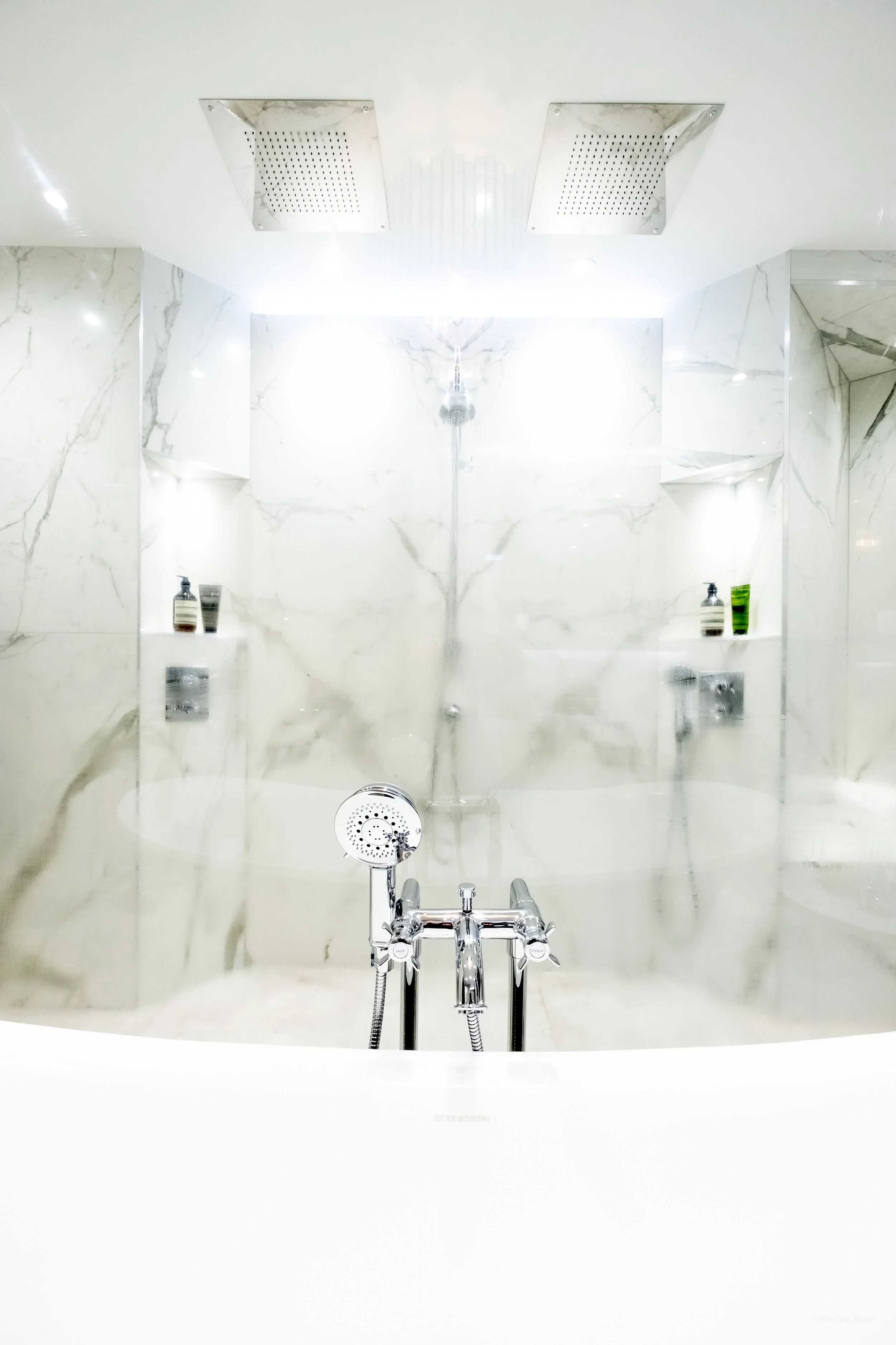 CHEW-VALLEY-BATHROOM-custom-interior-design8).jpg