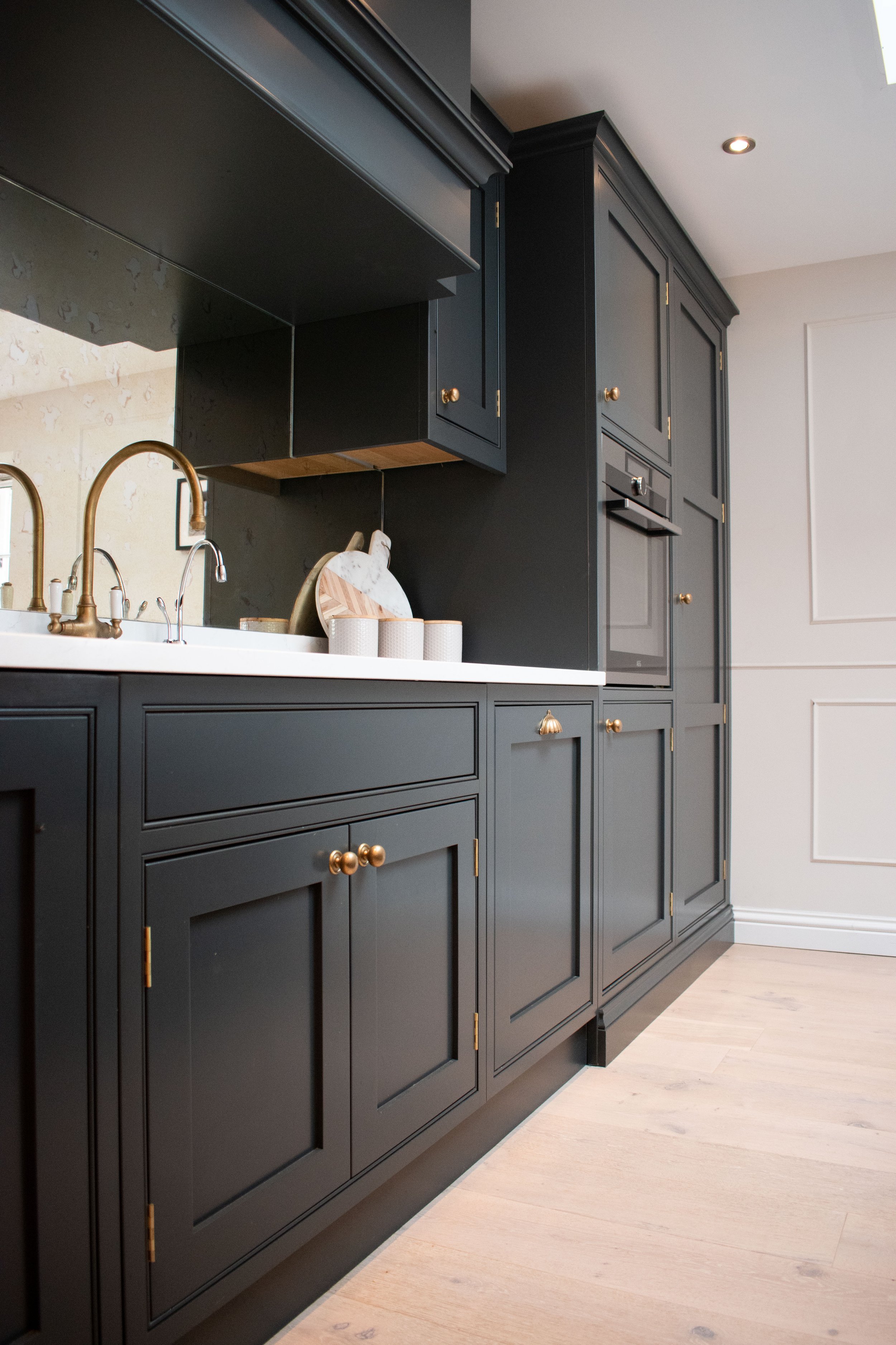 NEMPNETT-THUBWELL-KITCHEN-custom-interior-design15).jpg
