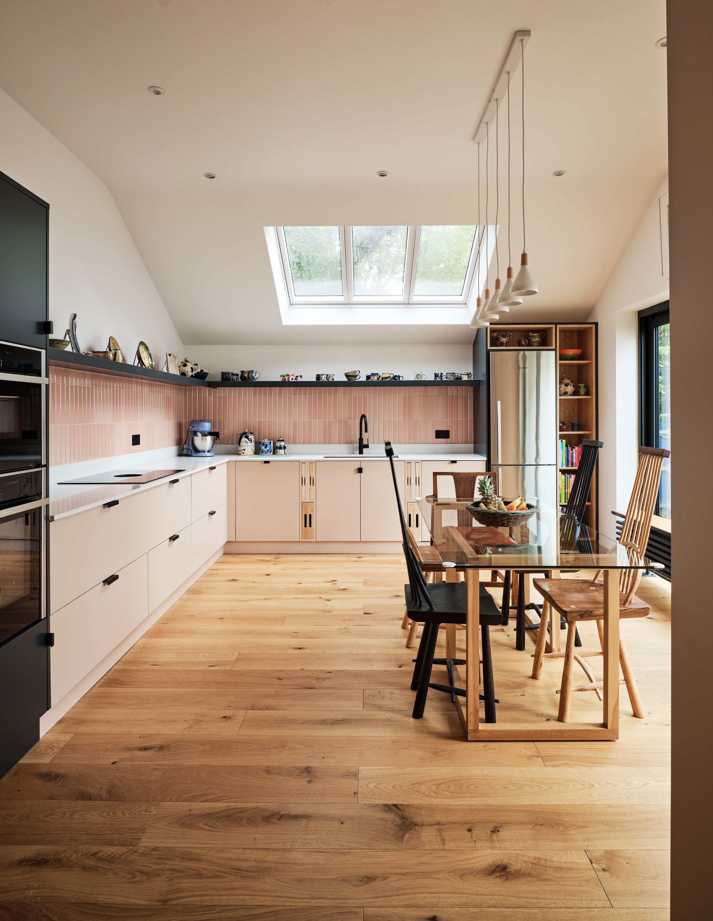 Beaufort-Cottagecustom-kitchen-interior-design03.jpg