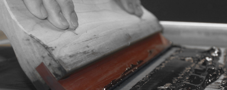 Screen printing ink and squeegee
