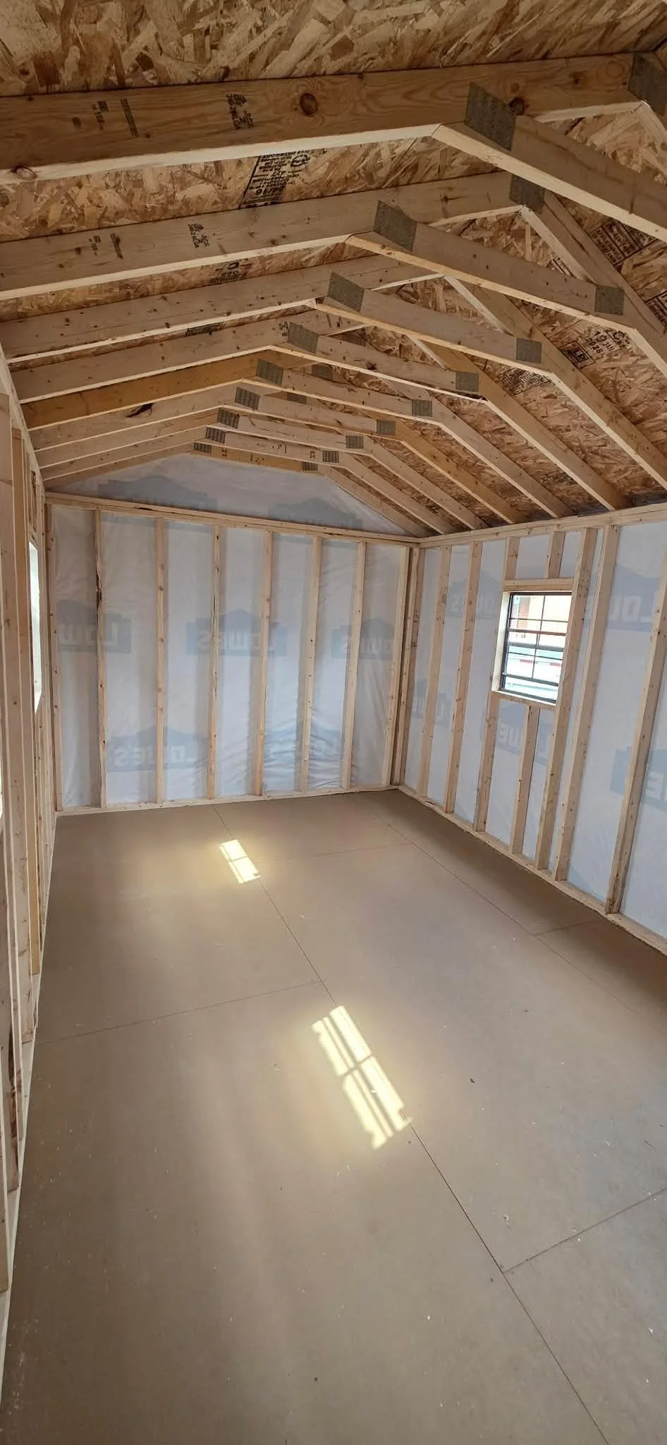 cabanon-10x16-structure-interieure-bois-quebec-2.jpg
