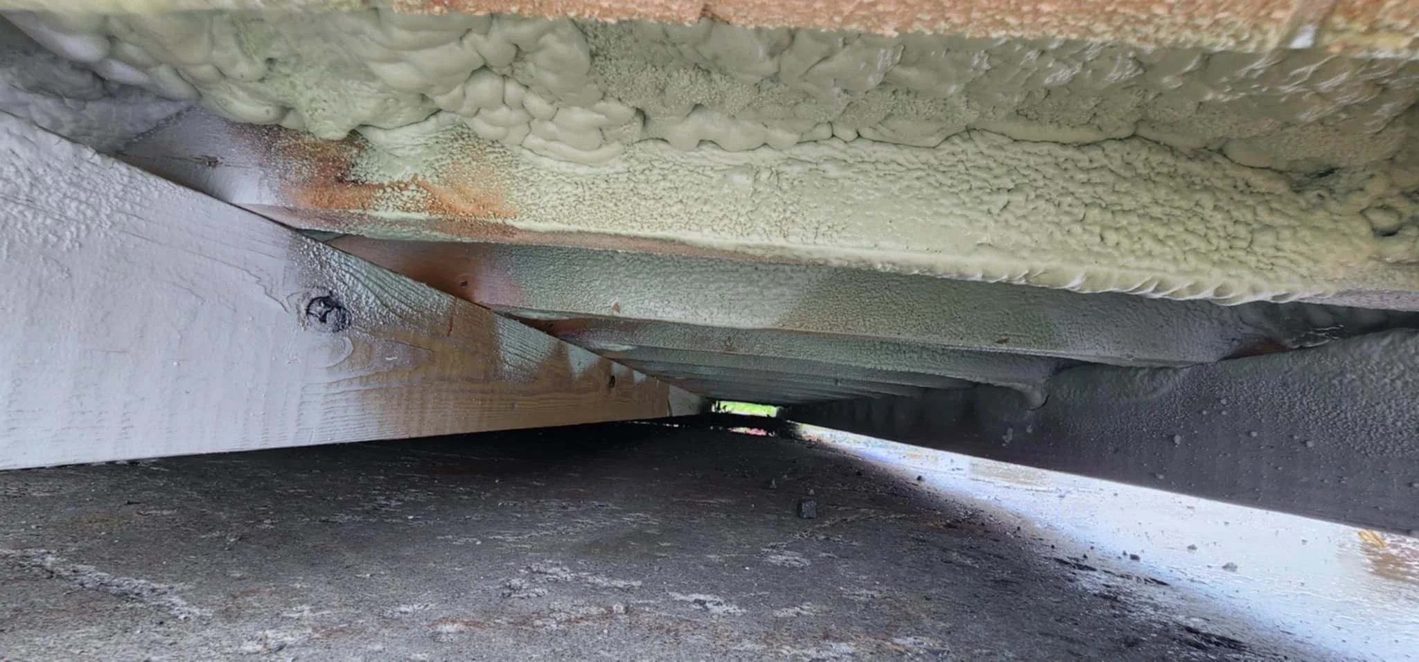 Garage isolé uréthane 12x24 en hiver québécois, chauffable à moins 30°C