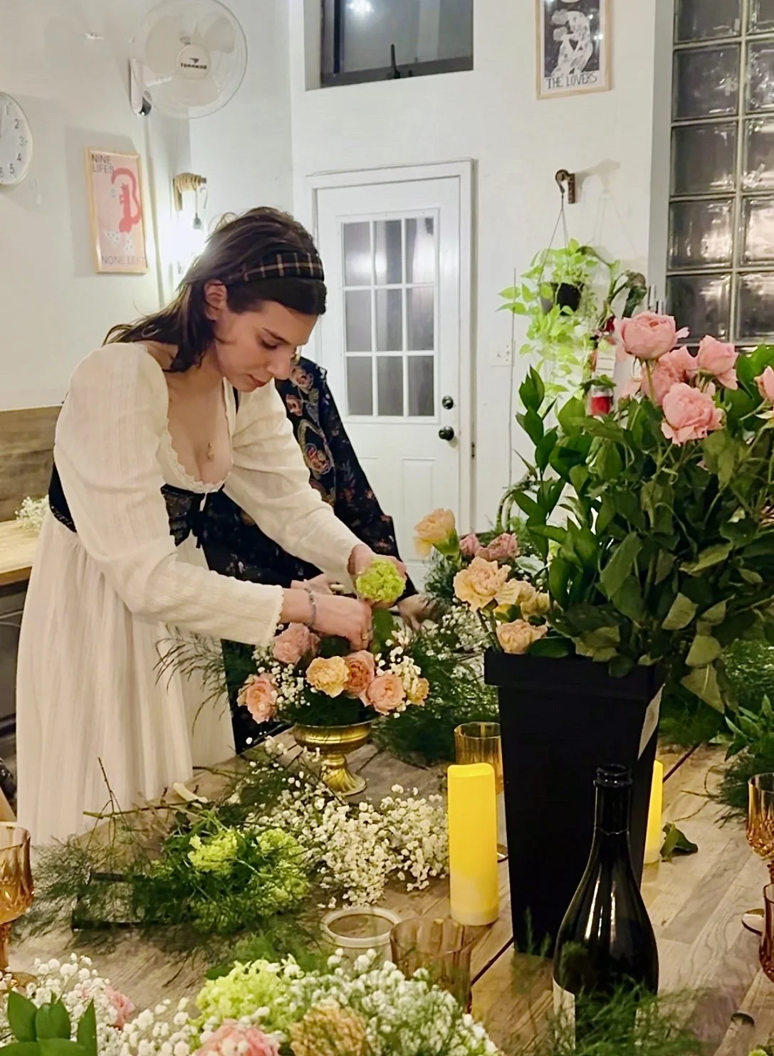The Psychology of a “Calm Party”: Why Minimalist, Soft Events Make Guests Happier