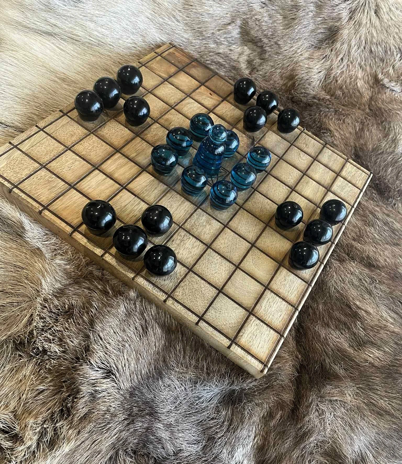 Birka Hnefatafl Set