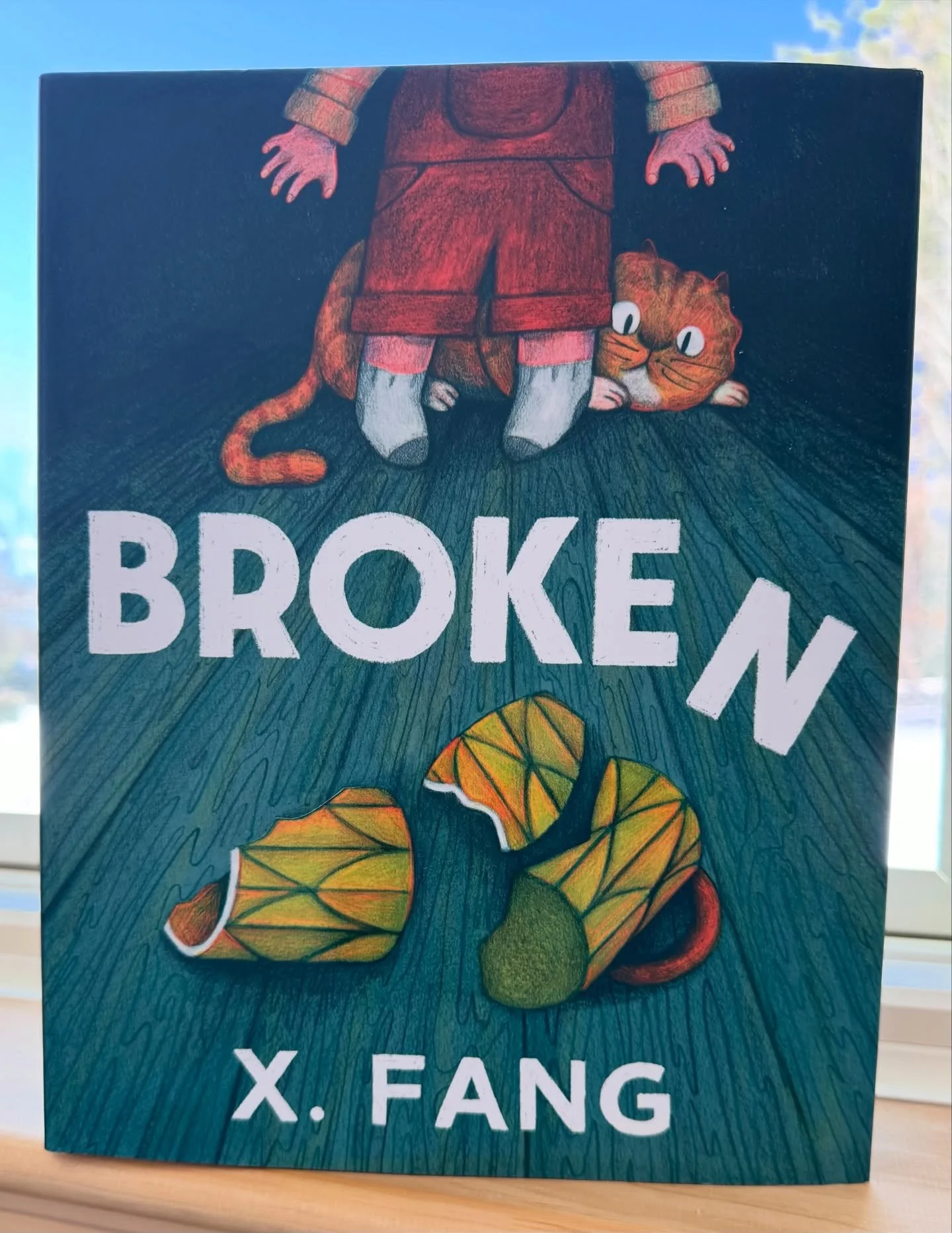 #TundraPartner #sponsored #Broken #ReadTundra Generously gifted from @tundrabooks 

🌟Book Review for BROKEN written &amp; illustrated by @xfang_studio🌟

X. Fang&rsquo;s newest picture book, BROKEN, is an expressive and comforting story that readers
