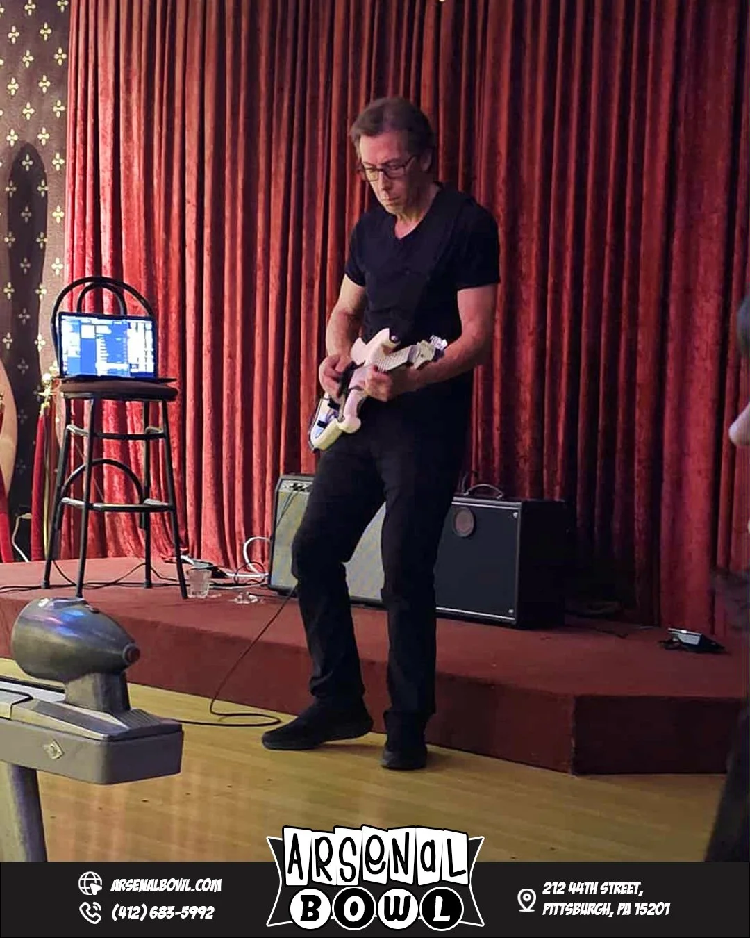 Wow, what a great performance tonight from @_the.outer.limits_ ! 🎸🎤

Join us every Wednesday for Rock N' Bowl! Featuring live music, unlimited bowling and a great time! 🎳✨

🔗www.arsenalbowl.com 
📍212 44th Street, Pittsburgh, PA 15201
📞(412) 683