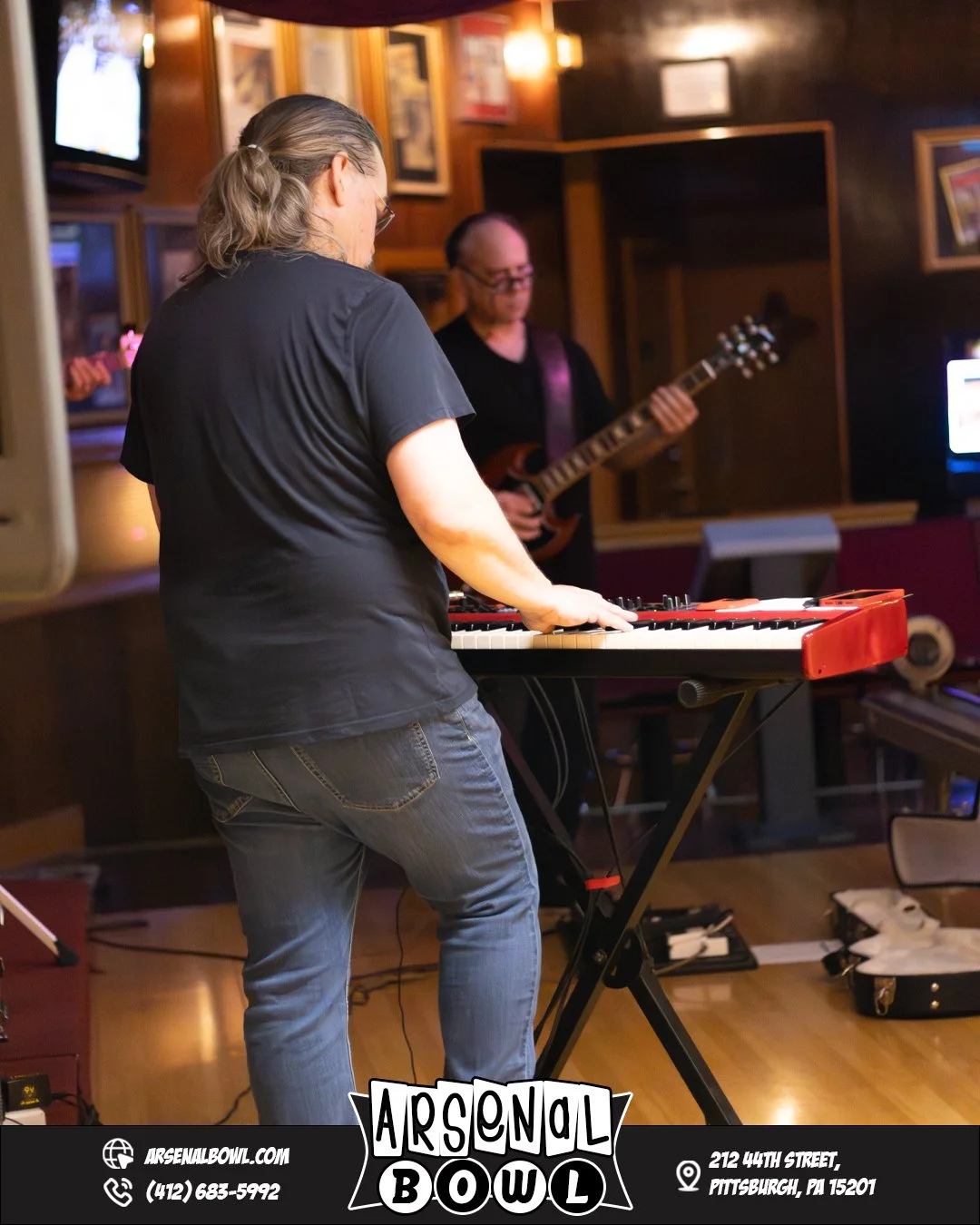 The Froods put the "Rock N' Roll" in Rock N' Roll Wednesday tonight! 🎸🤘

They gave us an awesome show and provided the perfect tunes as always!

We can't wait to have them back again in the future.

We'll catch you guys next week for more