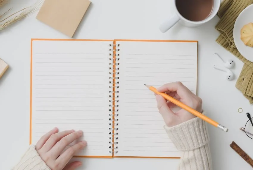 Lead Magnets That Convert: Design Tips to Attract Your Ideal Clients
