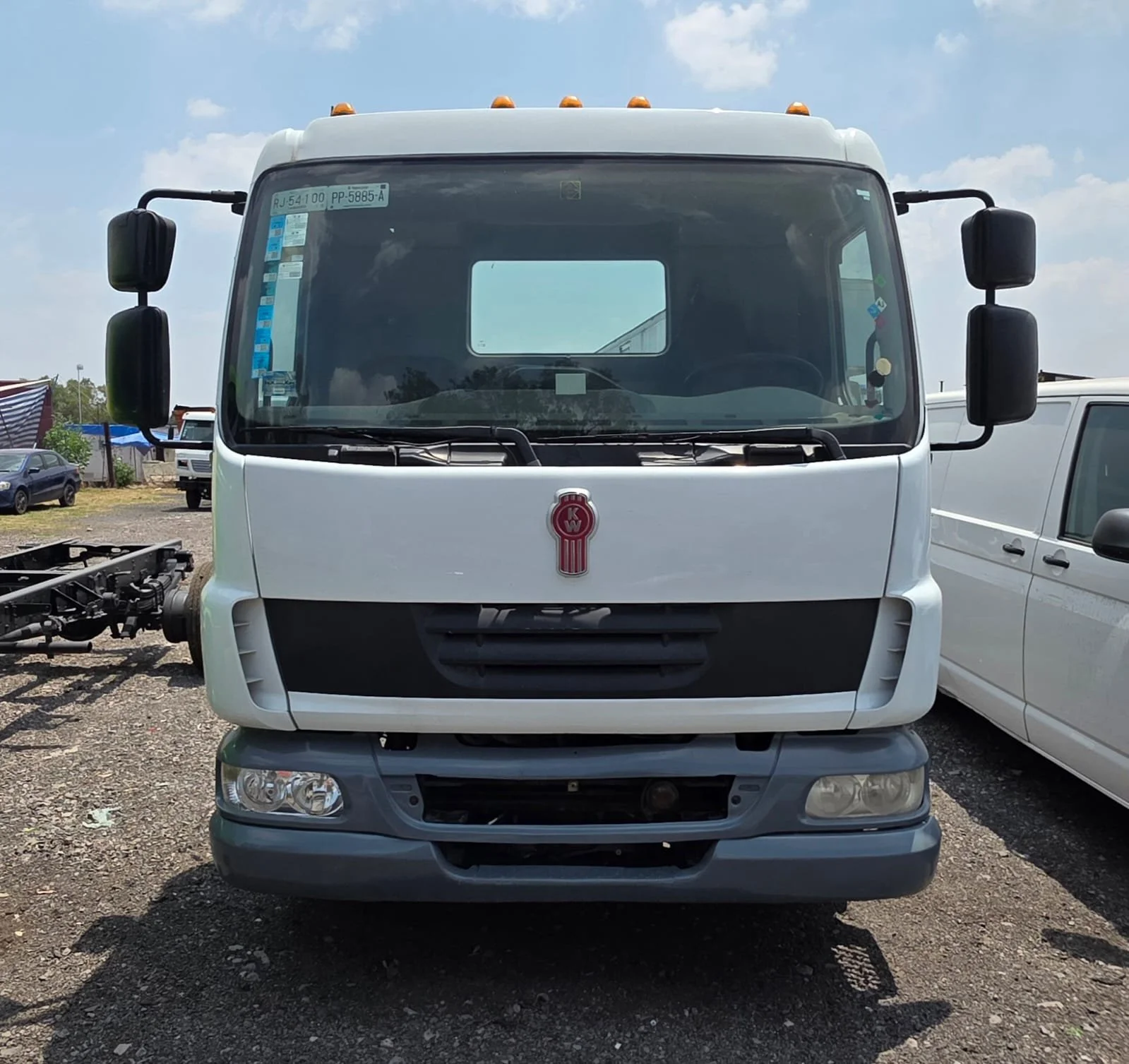 Kenworth KW55 chasis cabina: listo para transformar y poner a producir
