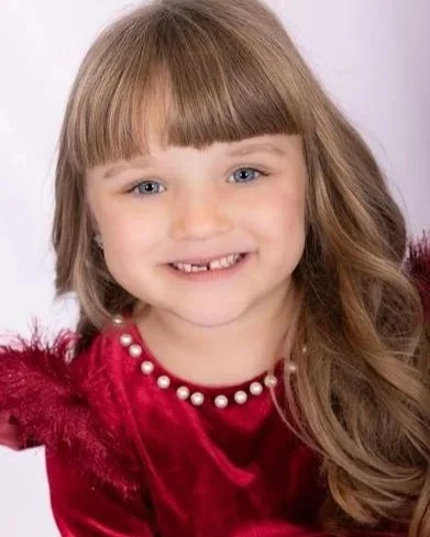 Juliet Reynolds- Maine Princess