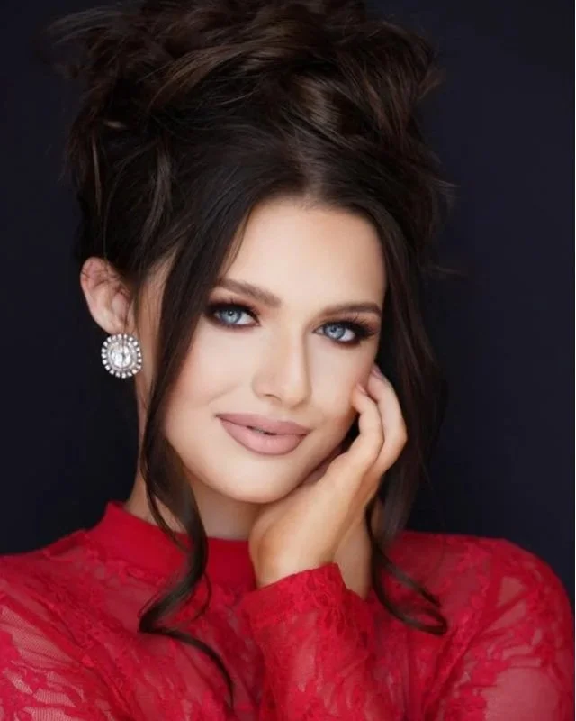 Elizabeth Pike- Kentucky Jr. Teen