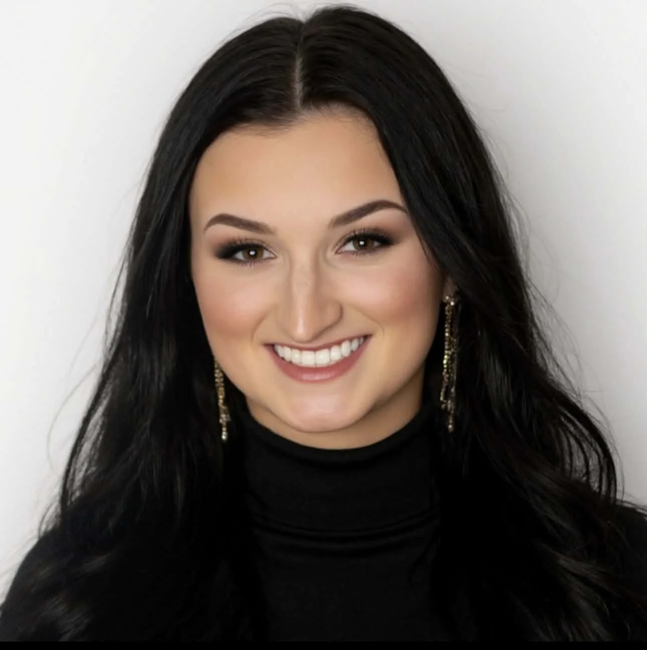 Julia Pepka- Miss Massachusetts