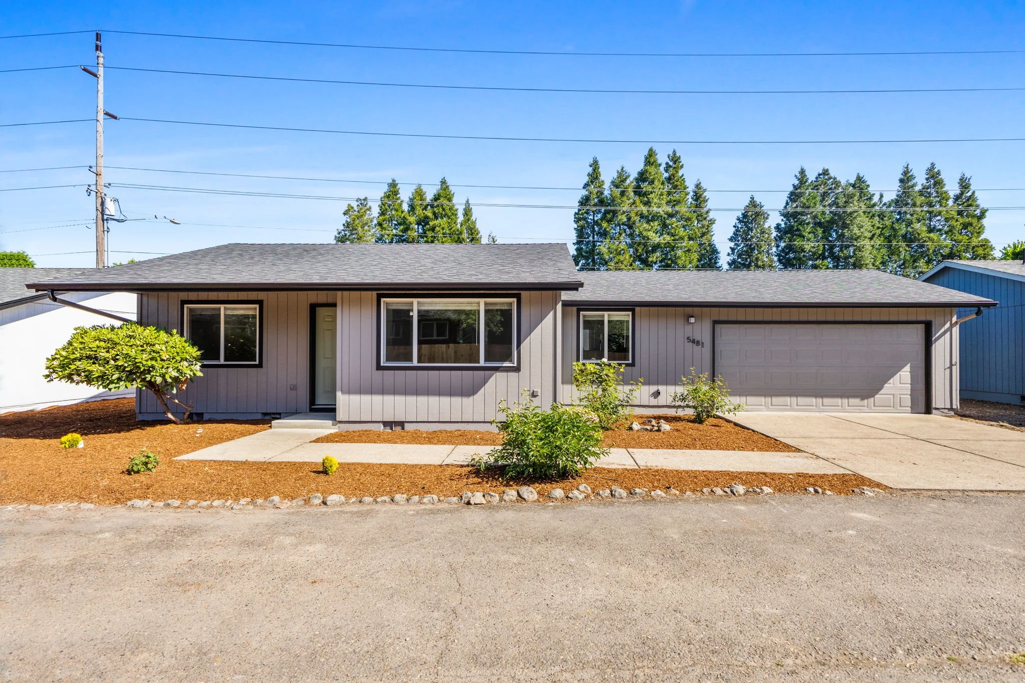 1-web-or-mls-5475 Newberg Dr N 1.jpg