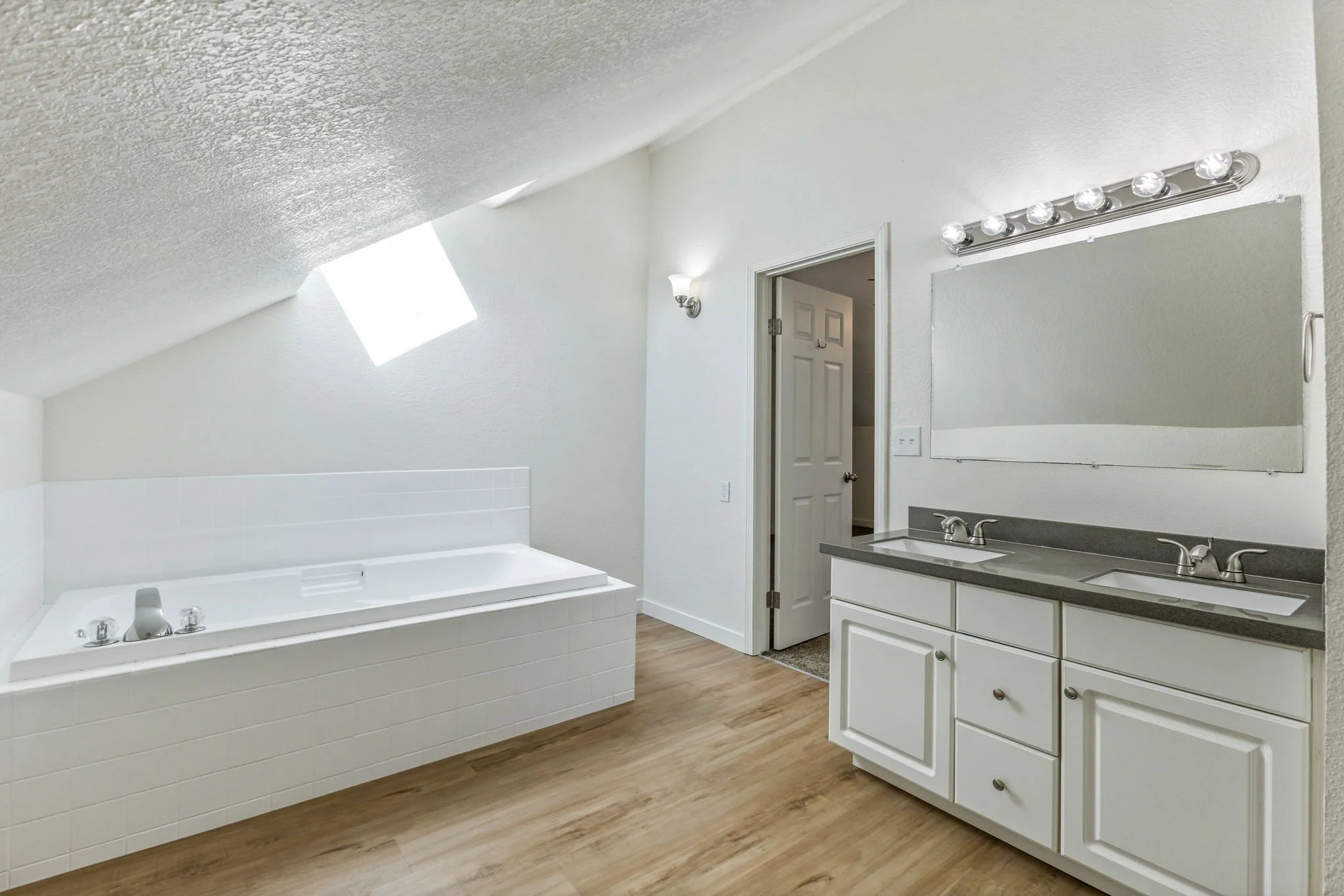 31-web-or-mls-42438 SW Vandehey Rd 31.jpg