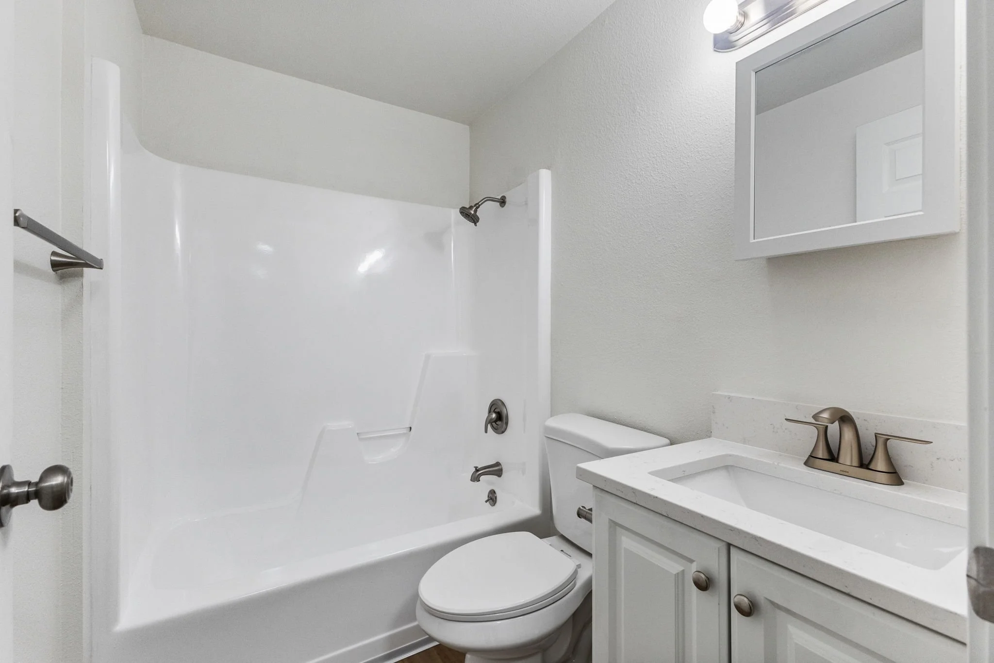 13-web-or-mls-5475 Newberg Dr N 13.jpg