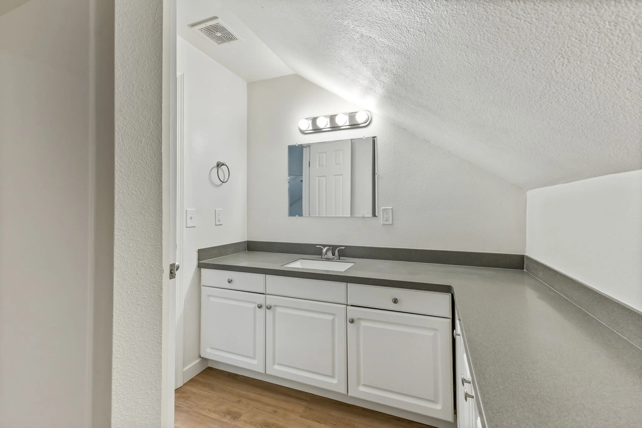 21-web-or-mls-42438 SW Vandehey Rd 21.jpg