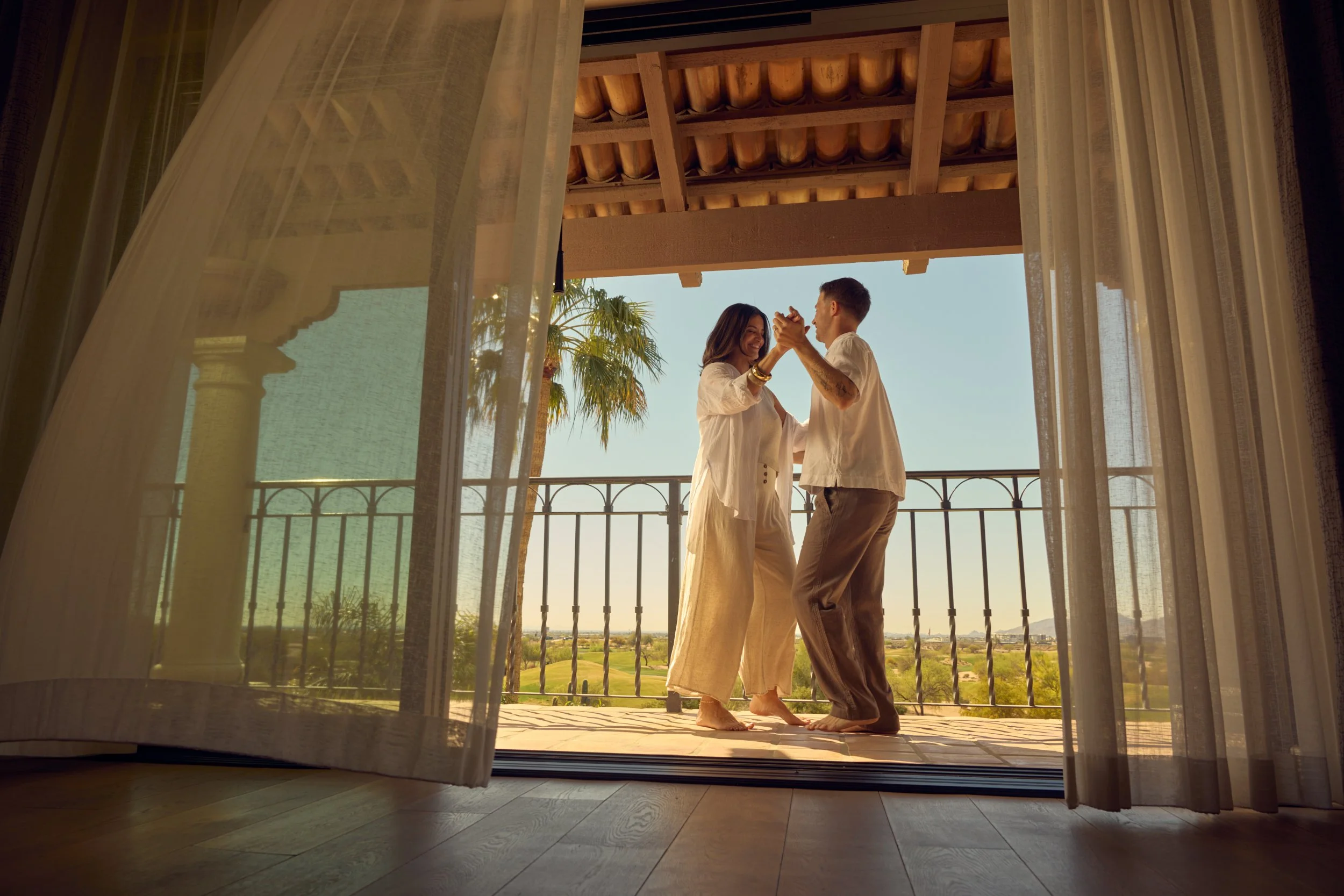 Presidential - Couple Dancing_0505.jpg