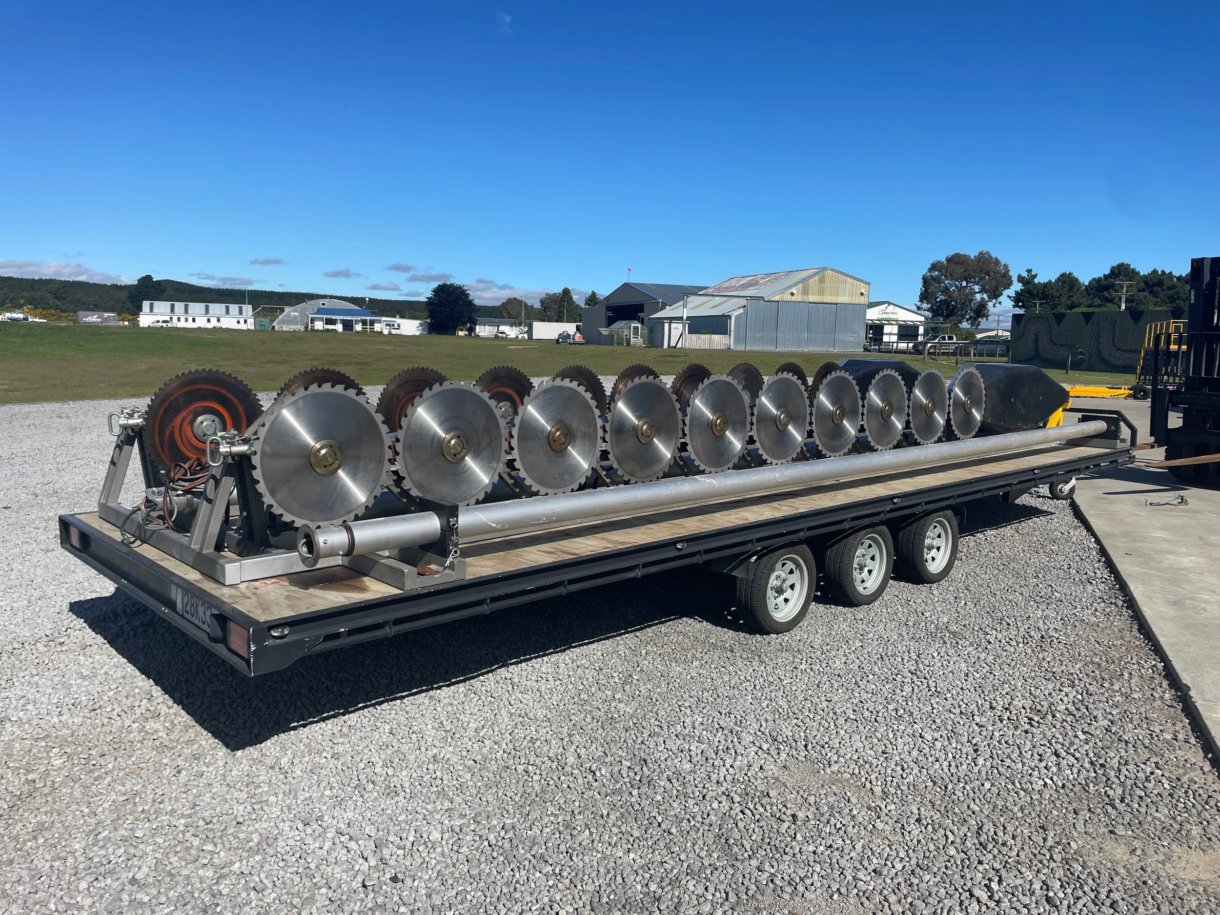 2x S10 Vert Saws.jpg