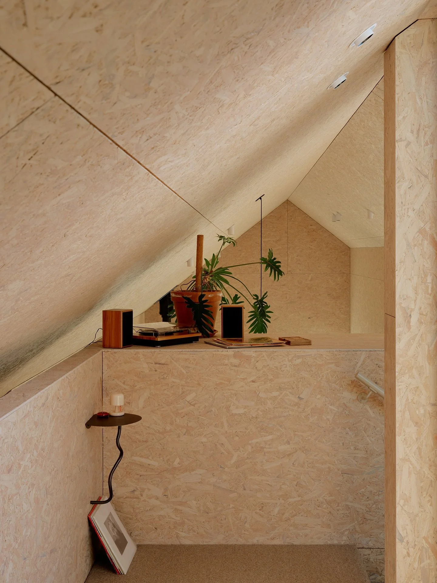 Seek solitude and spin a record in the loft. 

Filled with warmth, light and peace, the balcony offers a unique outlook to stretch, unwind or scout the next adventure. 

📷 @mickeyross_ 

-

-

-

#architecturenz #interiorarchitecture #landscapearchi