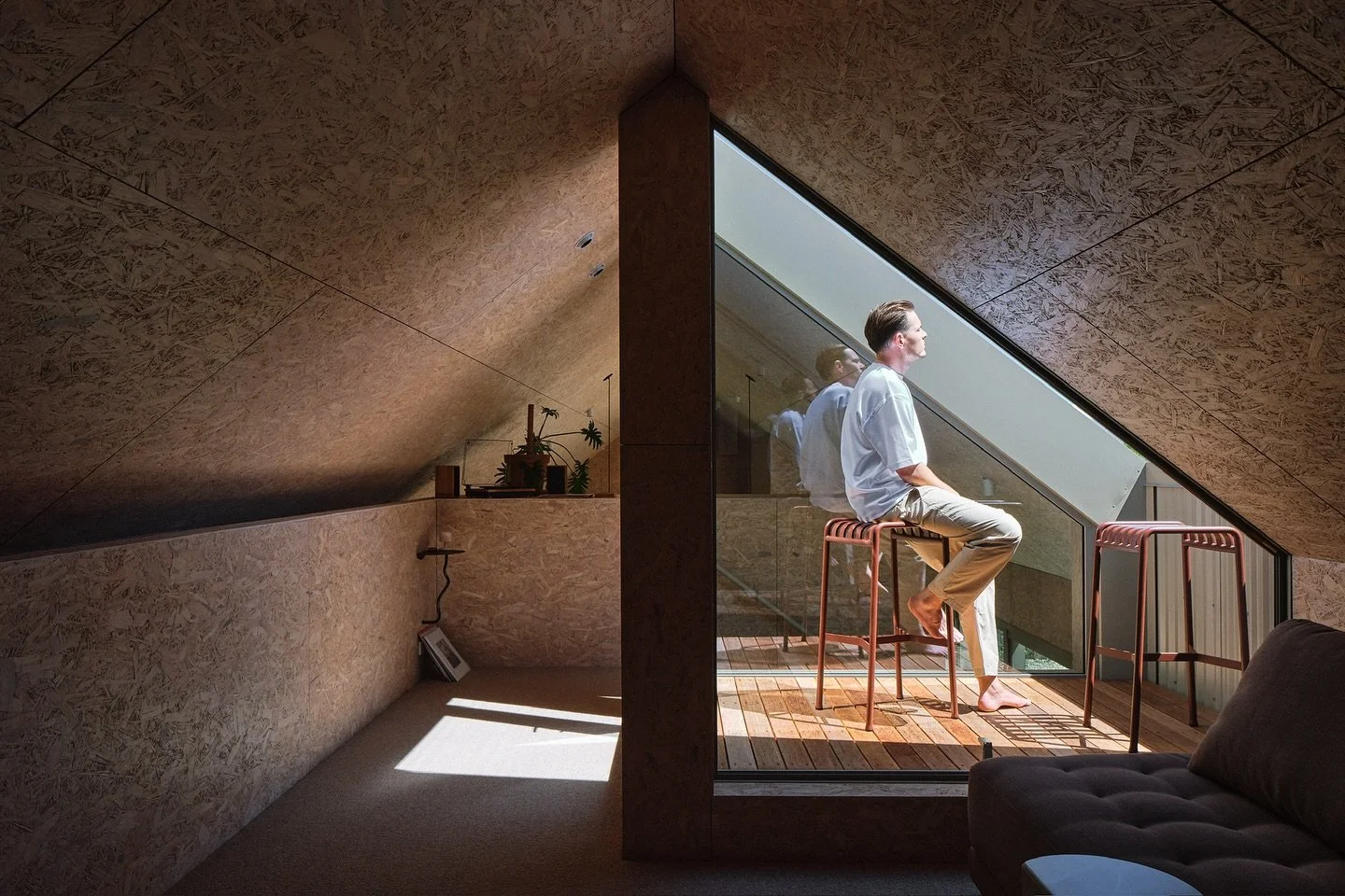 Morning light and mountain air.
A quiet corner to pause, coffee in hand.
The mezzanine deck specially made for moments like this.

📷 @mickeyross_ 

-

-

-

#architecturenz #interiorarchitecture #landscapearchitecture #landscaping #relaxing #relax #