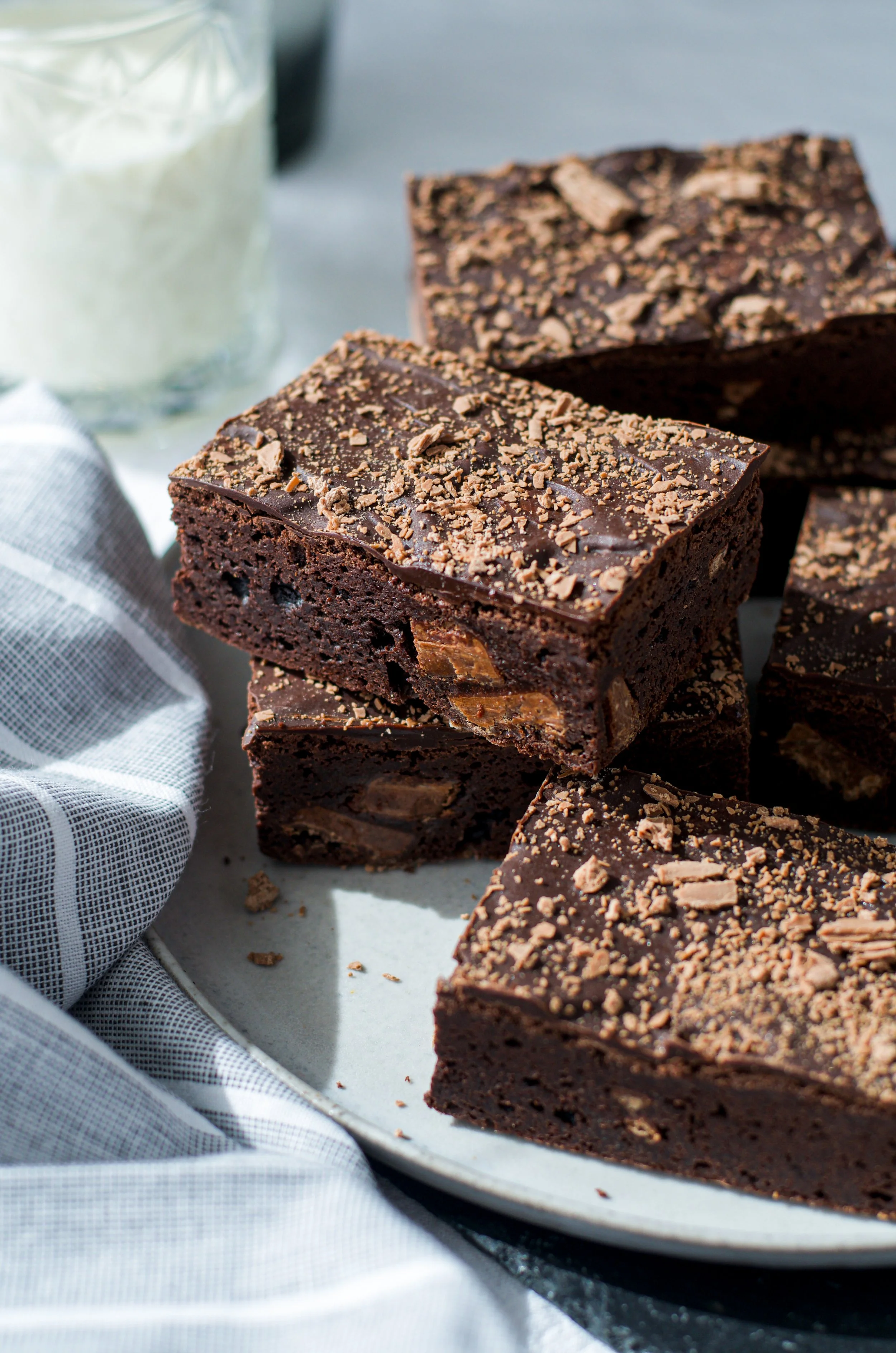 THE ULTIMATE CHOCOLATE BROWNIE