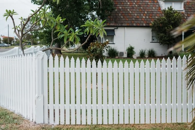 Painting-by-Josh-Swansea-Fence-49-768x512.jpg