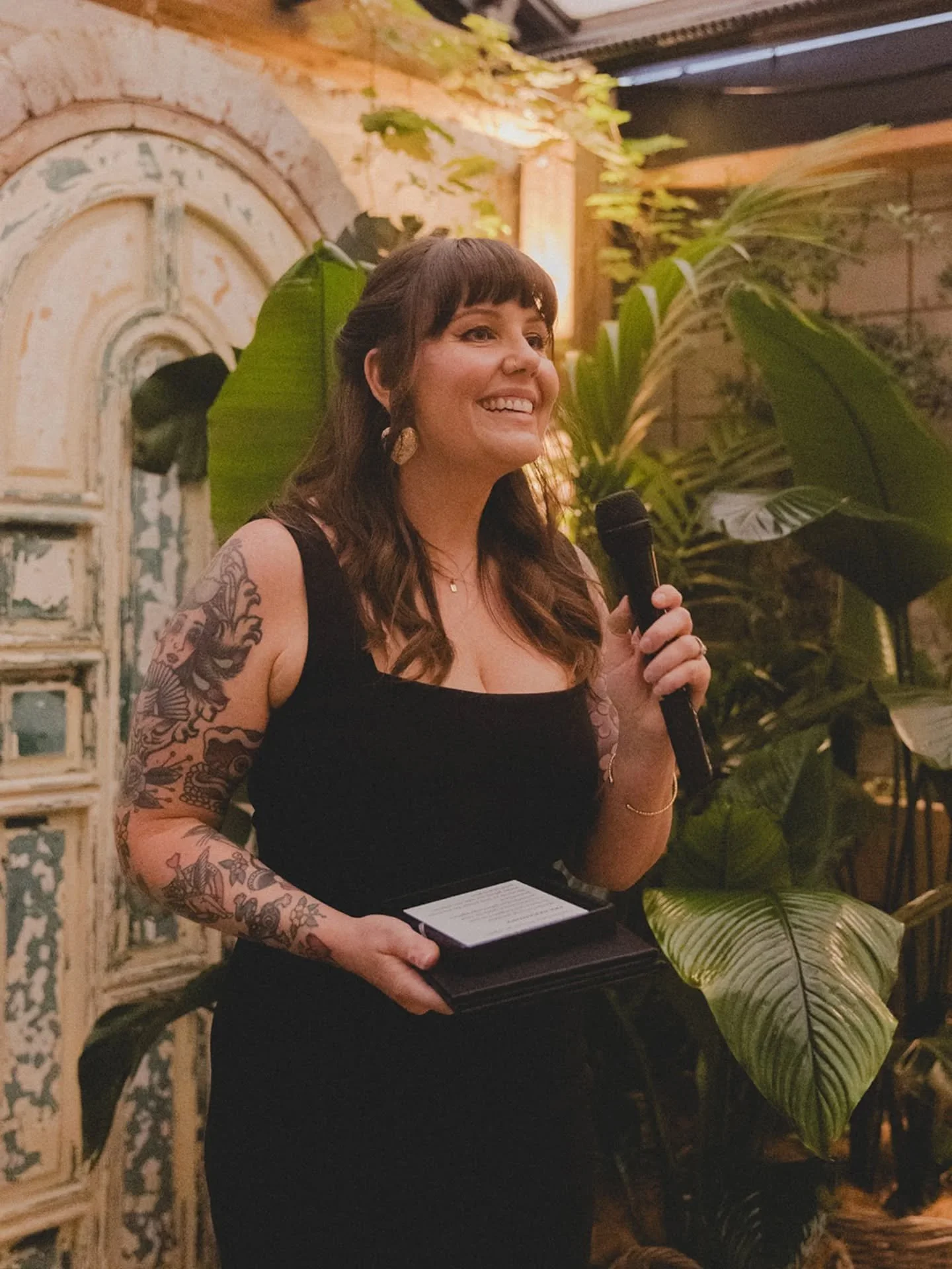 My big grin for the entirety of Rachel and Troy's wedding at @orlo.collingwood 

Ive just now filled in my wall calendar with this year's dates. Cant wait to take this mug on the road, telling your different stories and celebrating as many of you as 