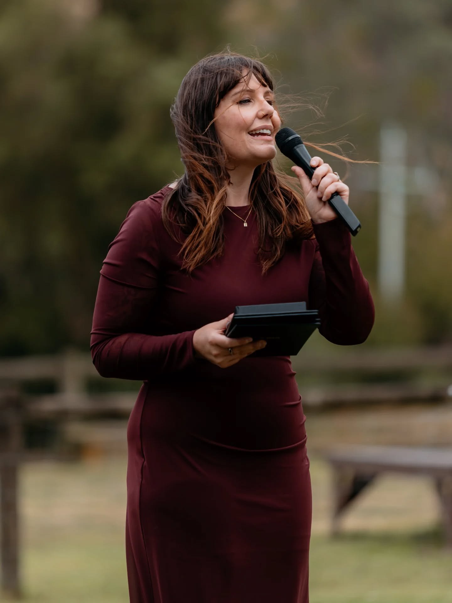 Honestly there's not alot of things I find hard to romanticise, but the wind just isn't on my list of loves 
Thankyou @kris.p.photography for not including any snaps of my hair in my mouth. I know it was slim pickins 🫠

No wait... in a veil or some 