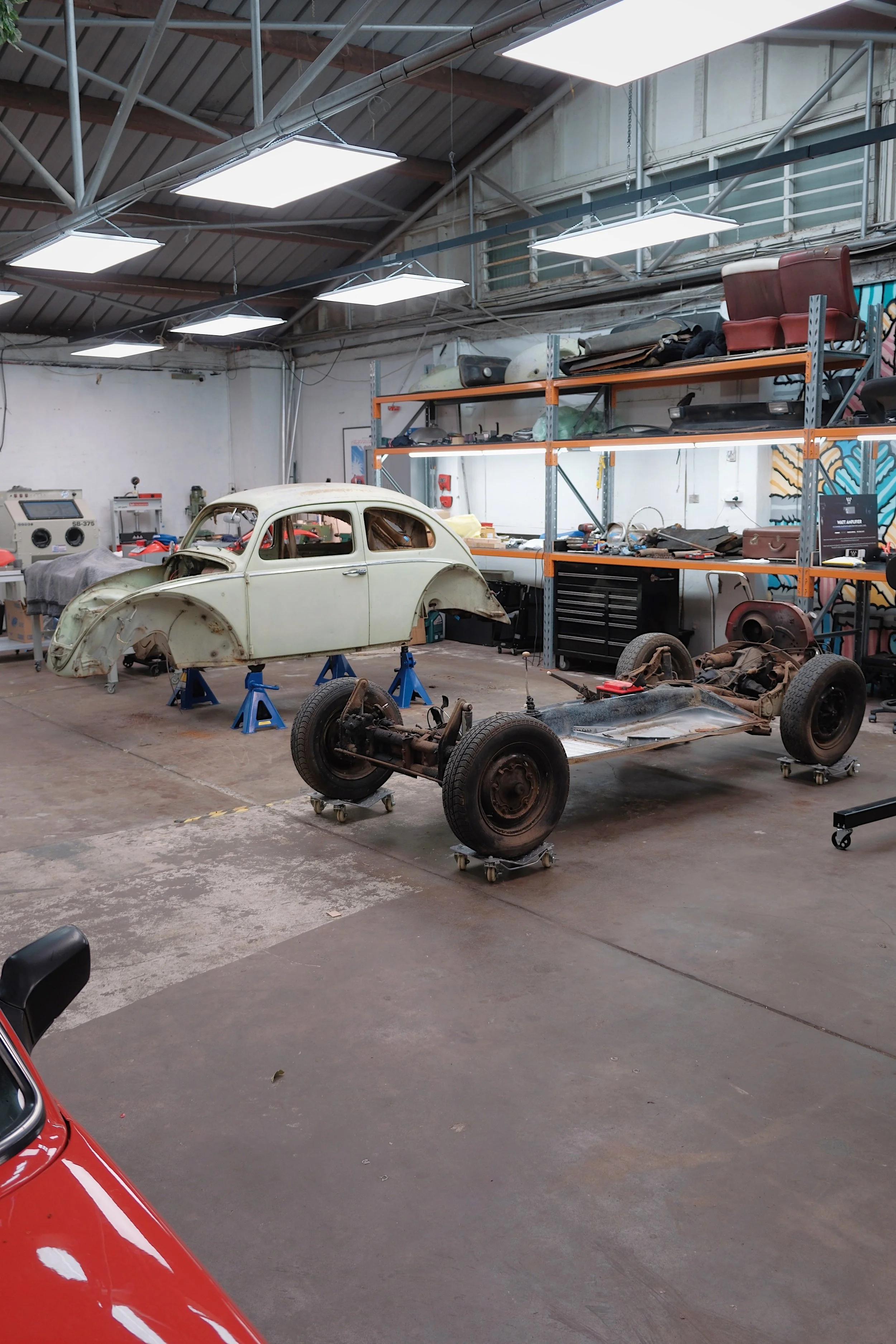 1960 VW Beetle body off chassis.