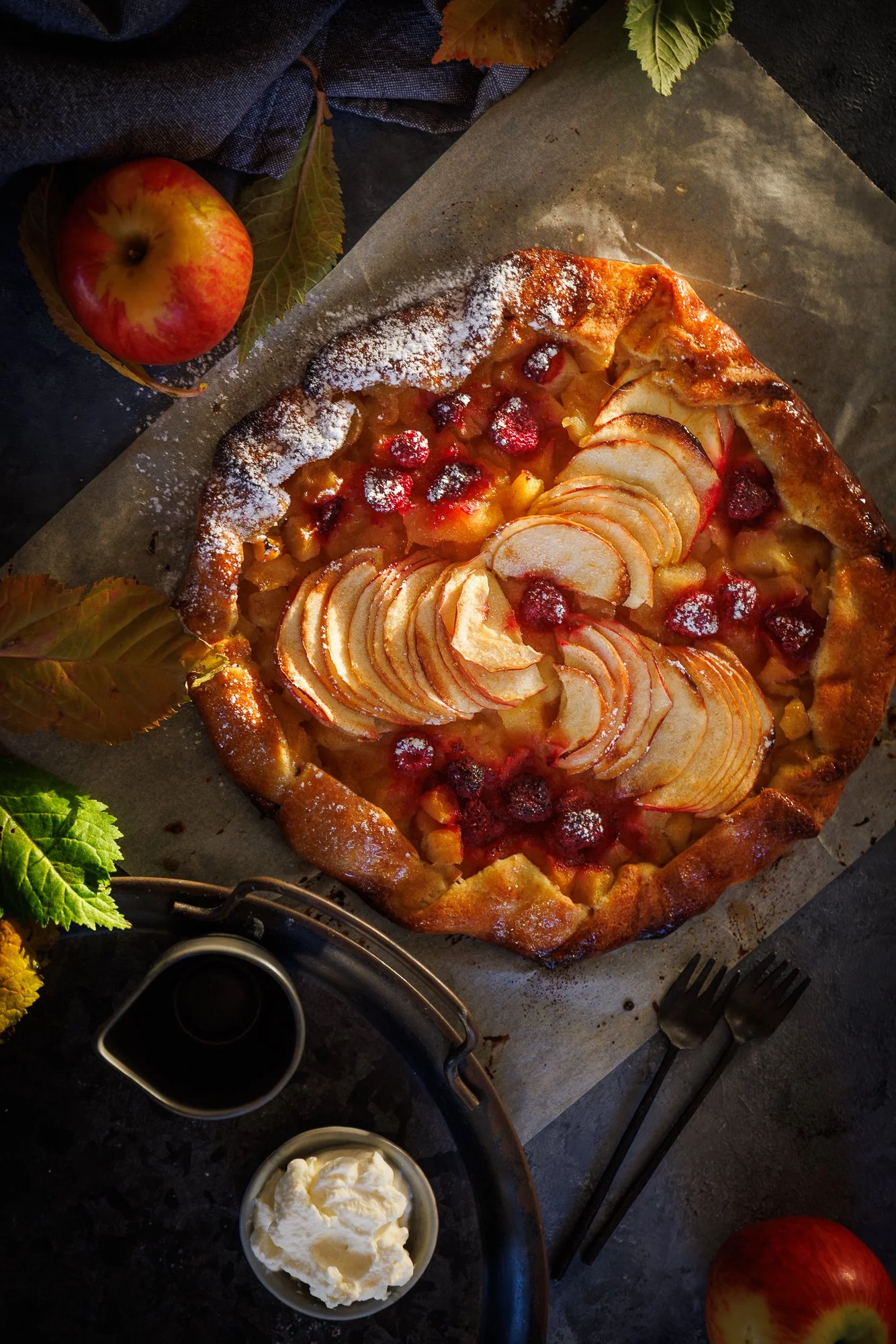 Galette -apple raspberry.jpg