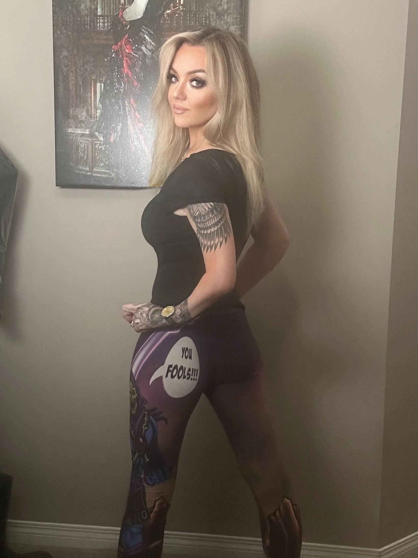 Made these pants a year ago. I feel like I should bring more villains into movie existence 😈. You can buy them on my website NightToDawn.con 

#skeltor #hemanandthemastersoftheuniverse #heman #hemanskeletor #skeletormeme