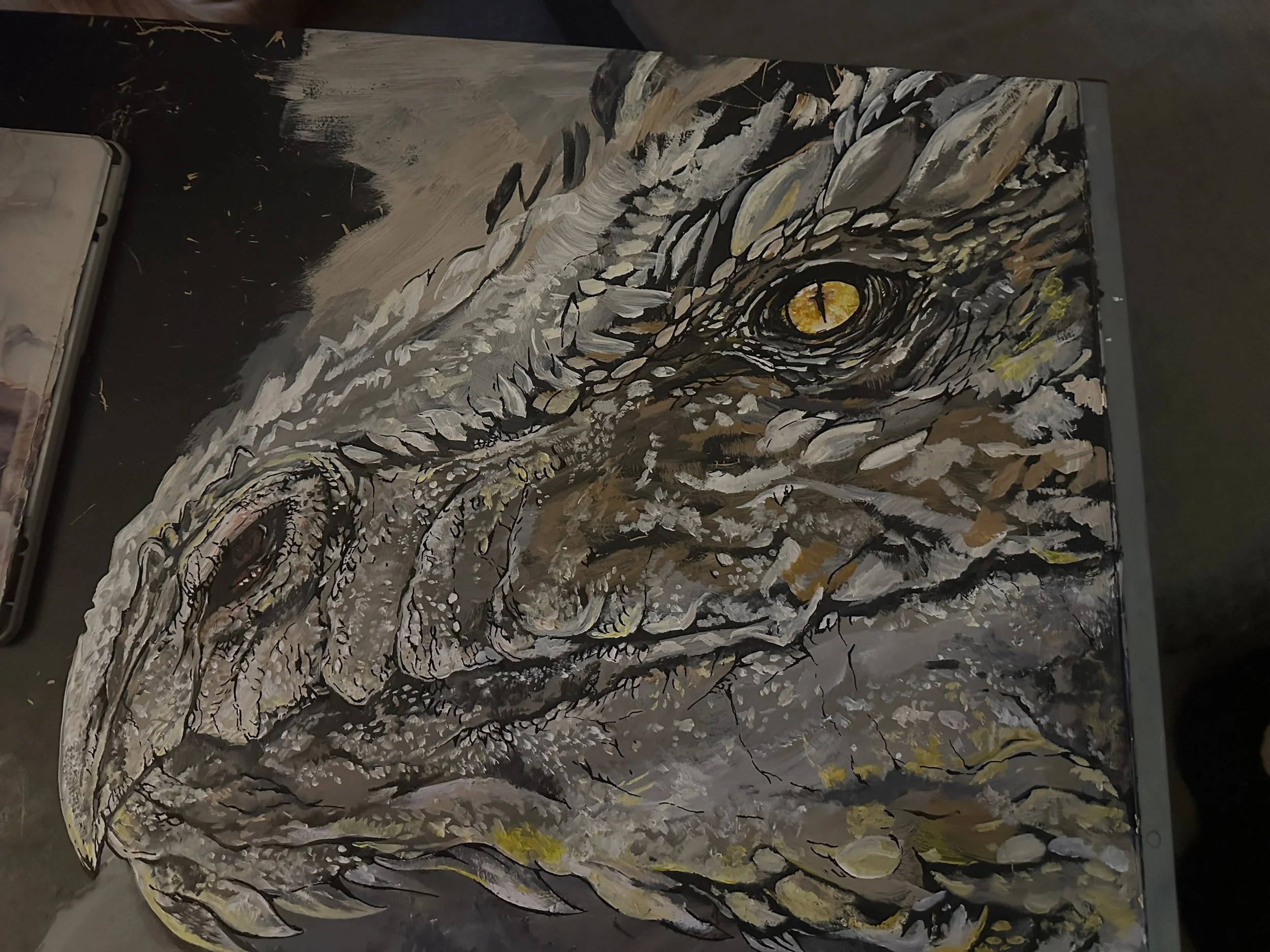Ooooh he&rsquo;s getting there - Dragon table 😍
#dragonartwork🐉 #dragontable #fineart