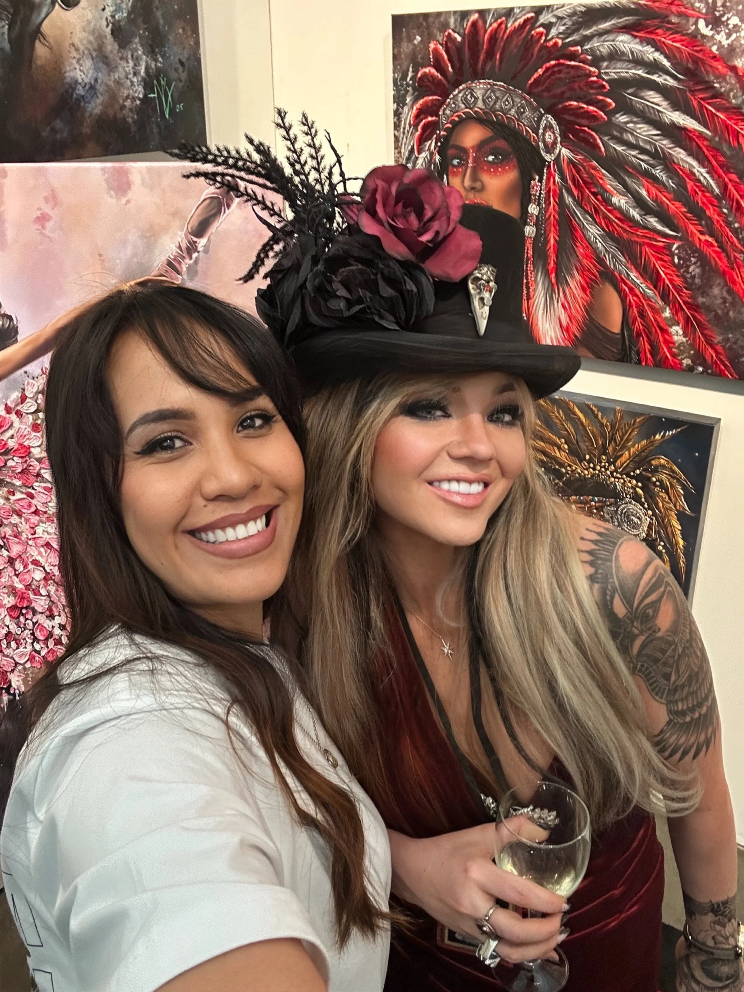 Met this amazing artist at #artvancouver  her art is 🔥 and I want to live where she posts. Hope to see rig again soon  @annemary1419 😘