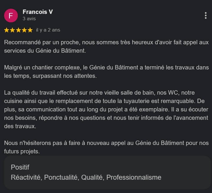 Avis positifs sur le service de Génie du Bâtiment avec cinq étoiles et commentaire en français évoquant la satisfaction du client.