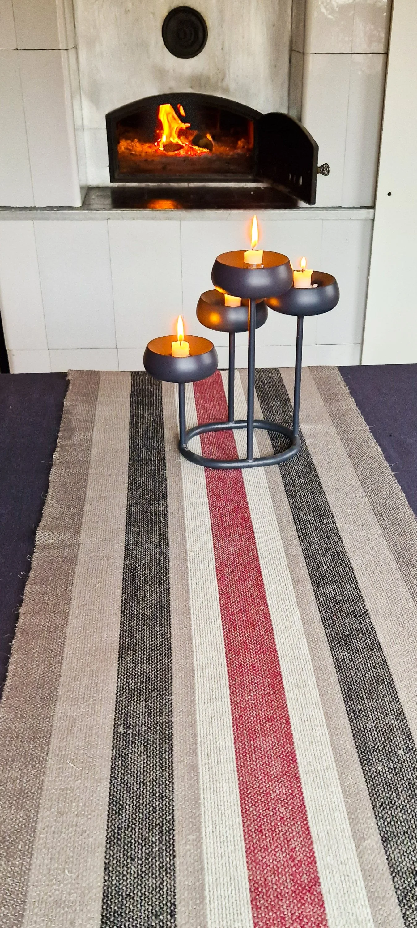 Langat yli äyräiden upea jouluinen pellavapöytäliina, pellavatekstiilit