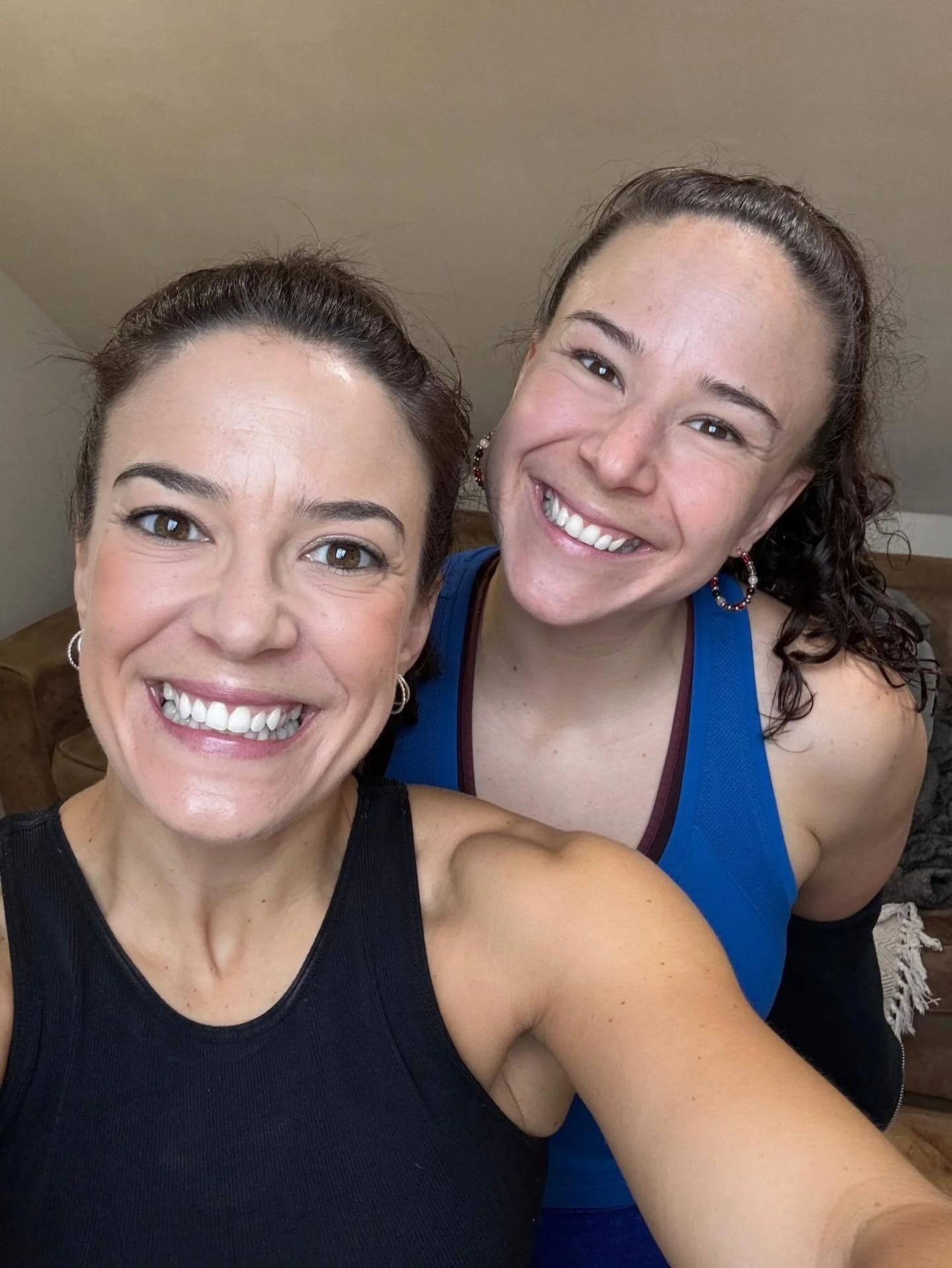 Weekly Wrap Up 5/52 ✨

1. Filming for YouTube 📸
2/3. Weighted Pull Up EMOM challenge 
4. Core accessory work always 🔥
5. Recipe Testing! 
6. Exciting new space, more info coming soon&hellip;
7. Filming new Pilates workouts for YouTube
8. Running se