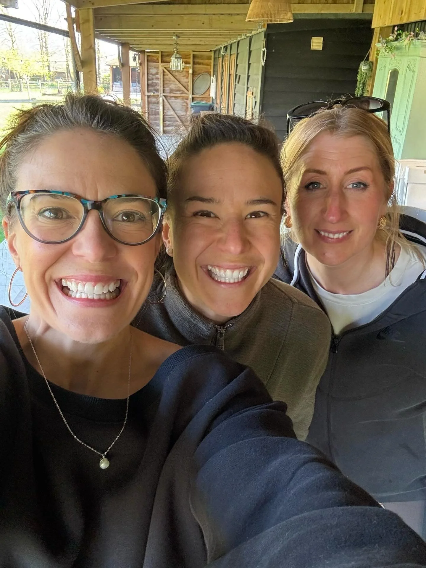 &lsquo;Strong in Style&rsquo; Wellness Morning Wrap Up ✨

1. The best team 💙 @sarahlillystyling 
2. Good food = good mood
3. Strength &amp; Style Talks 
4. Cosy woodland setting 🔥 
5/6. Amazing company 
7. Sauna
8/9. Cold plunge 🧊 
10. 🌼 &amp; ☀️