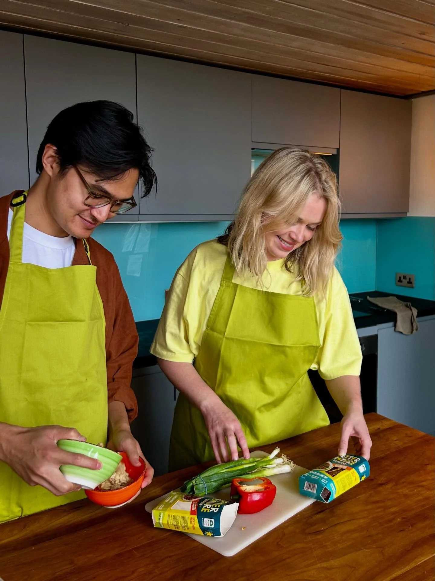 Just two co founders, a chopping board and a load of supercharged protein 💚

We love cooking simple, nourishing, easy meals together and having a little experiment with our tempeh while we&rsquo;re at it.

Some of our go tos? Stir fries, sarnies and