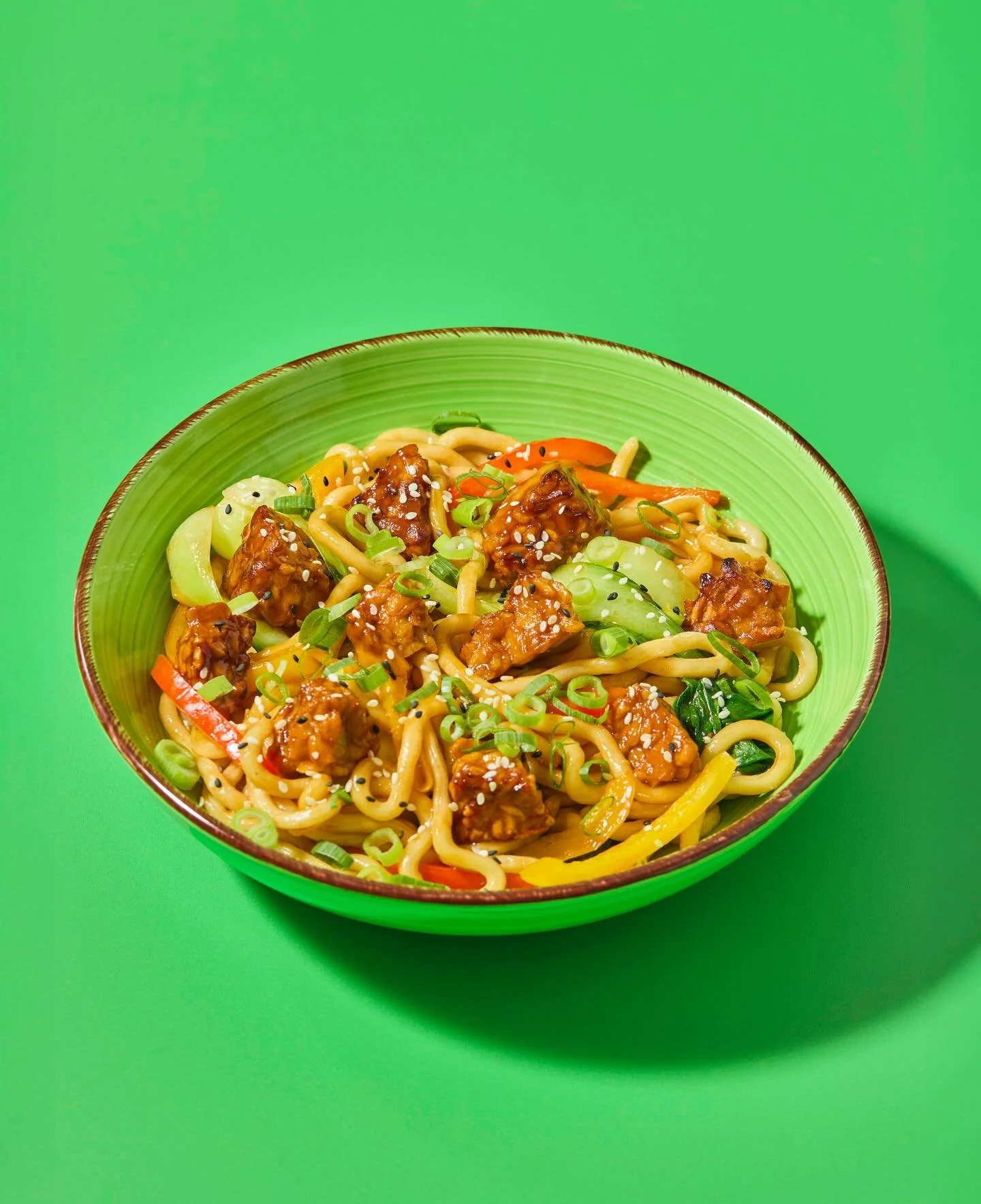 What should I cook with my tempeh?

Try starting with a stir-fry🙌

It&rsquo;s quick and easy, it works great with our Original and Smoky Tempeh. Just tear it up, fry with some veggies and use sauce of choice. 

You can really cook it just like you w