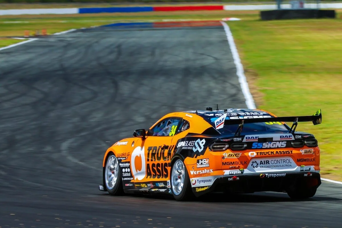 V8 Supercars Championship: Round 9 – Ipswich
