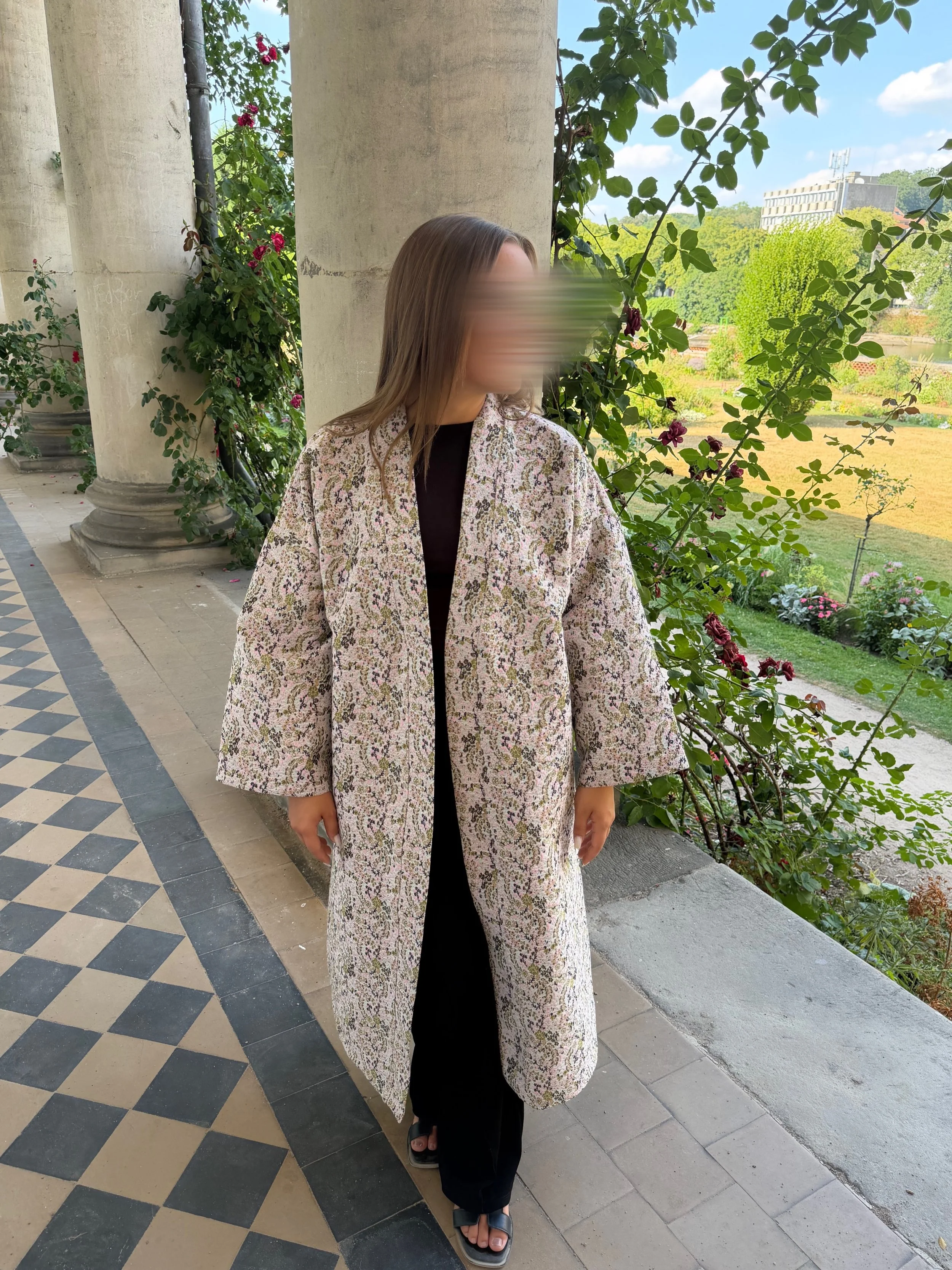Abaya Hina