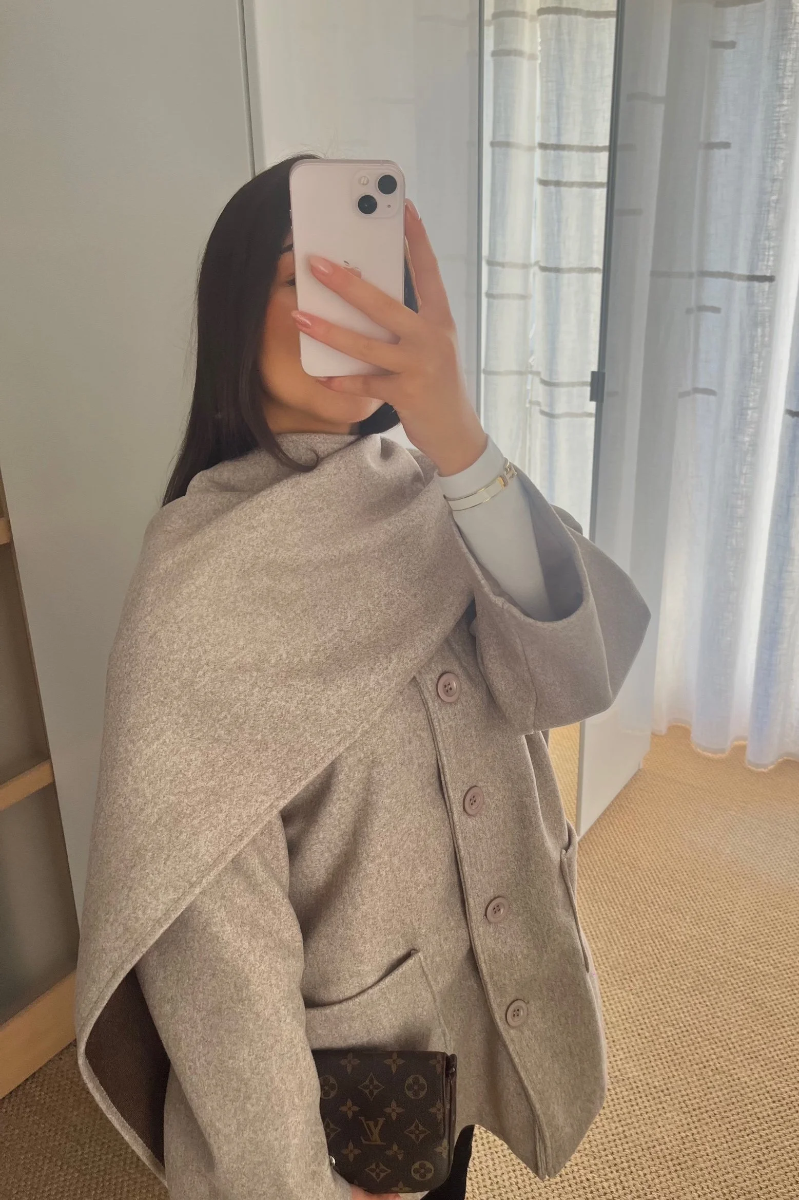 Manteau avec écharpe intégrée qui peut se détacher