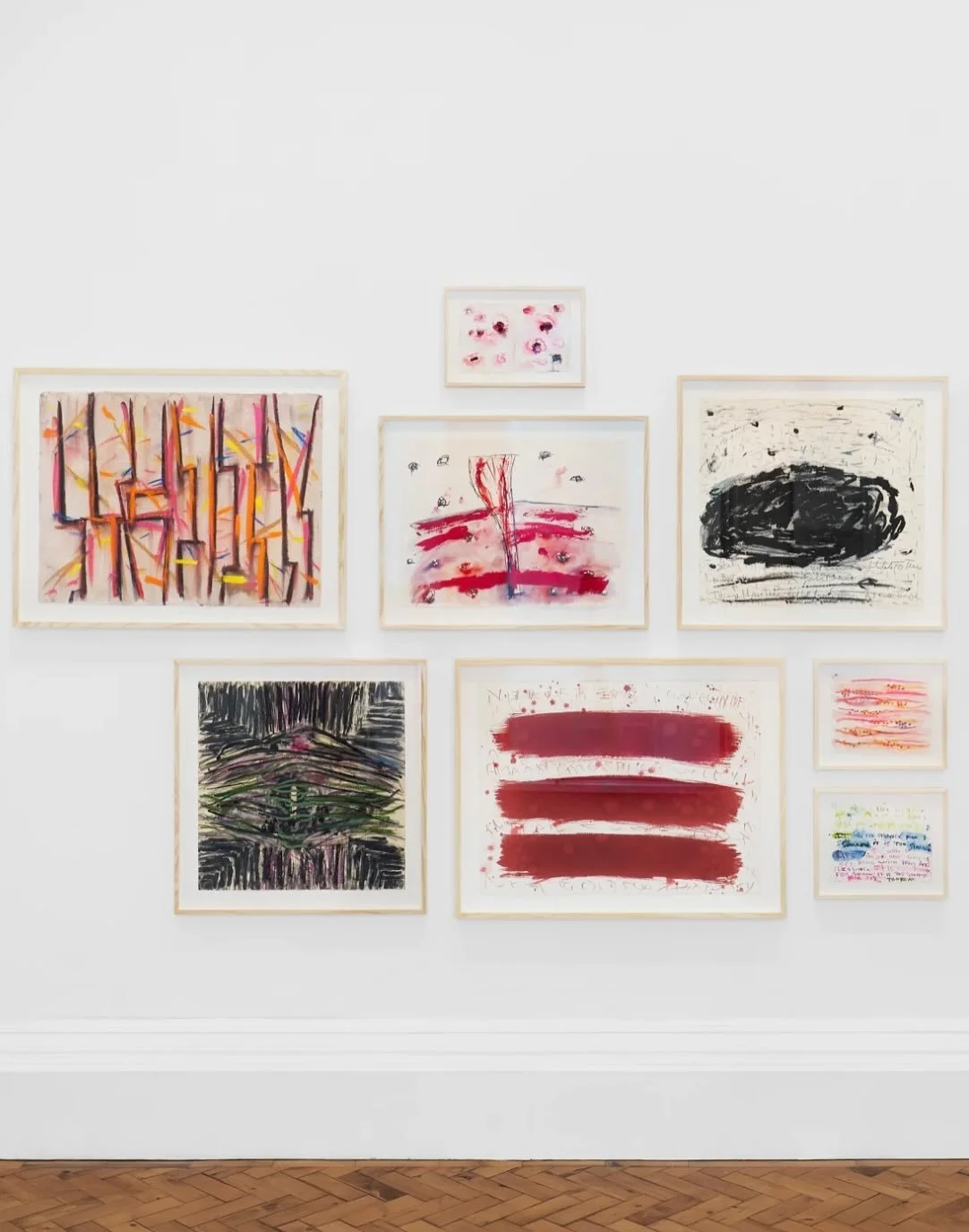 At @thaddaeusropac , Joan Snyder&rsquo;s visceral drawings, which span over six decades, are layered with gesture, symbolism, and raw emotion. A beautiful grouping of works that feel deeply personal and alive. 

Lydia Gifford&rsquo;s expressive sculp