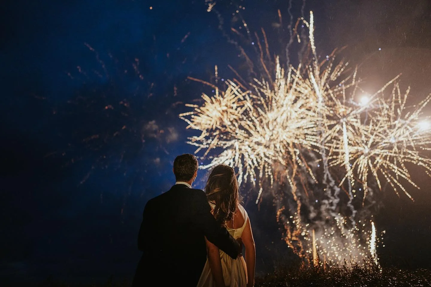 E&amp;G spectacular fireworks 🎇 E&rsquo;s dad surprised the couple on the day! What a guy! @eloisetomo 

H&amp;MU - @grace.brewster.mua 
Florals - @3acreblooms 
Venue - @sperrytentssw 
Videographer - @babalu.films_new 
Caterer - @beautifulandthefeas