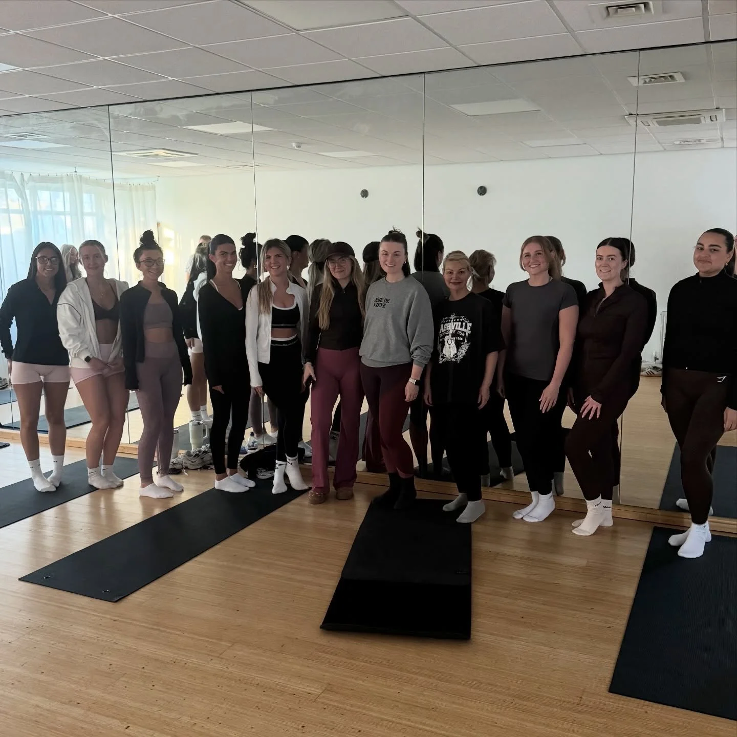 Not just a gym day.

Full rooms
Kids classes running
Mums getting their sessions in

Shoutout to everyone making it happen. 💪

Check our stories for classes with remaining spaces this weekend.

&mdash;&mdash;&mdash;

#clubfea #gymcommunity #fitnessl