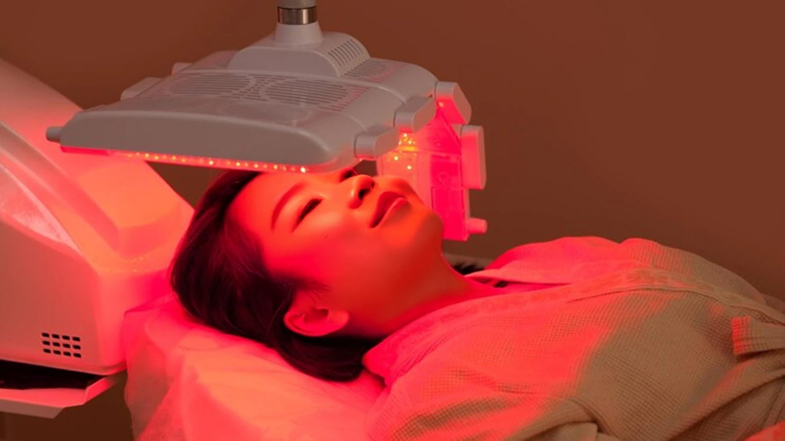 Red Light Therapy for Skin: Boost Collagen & Elasticity (202