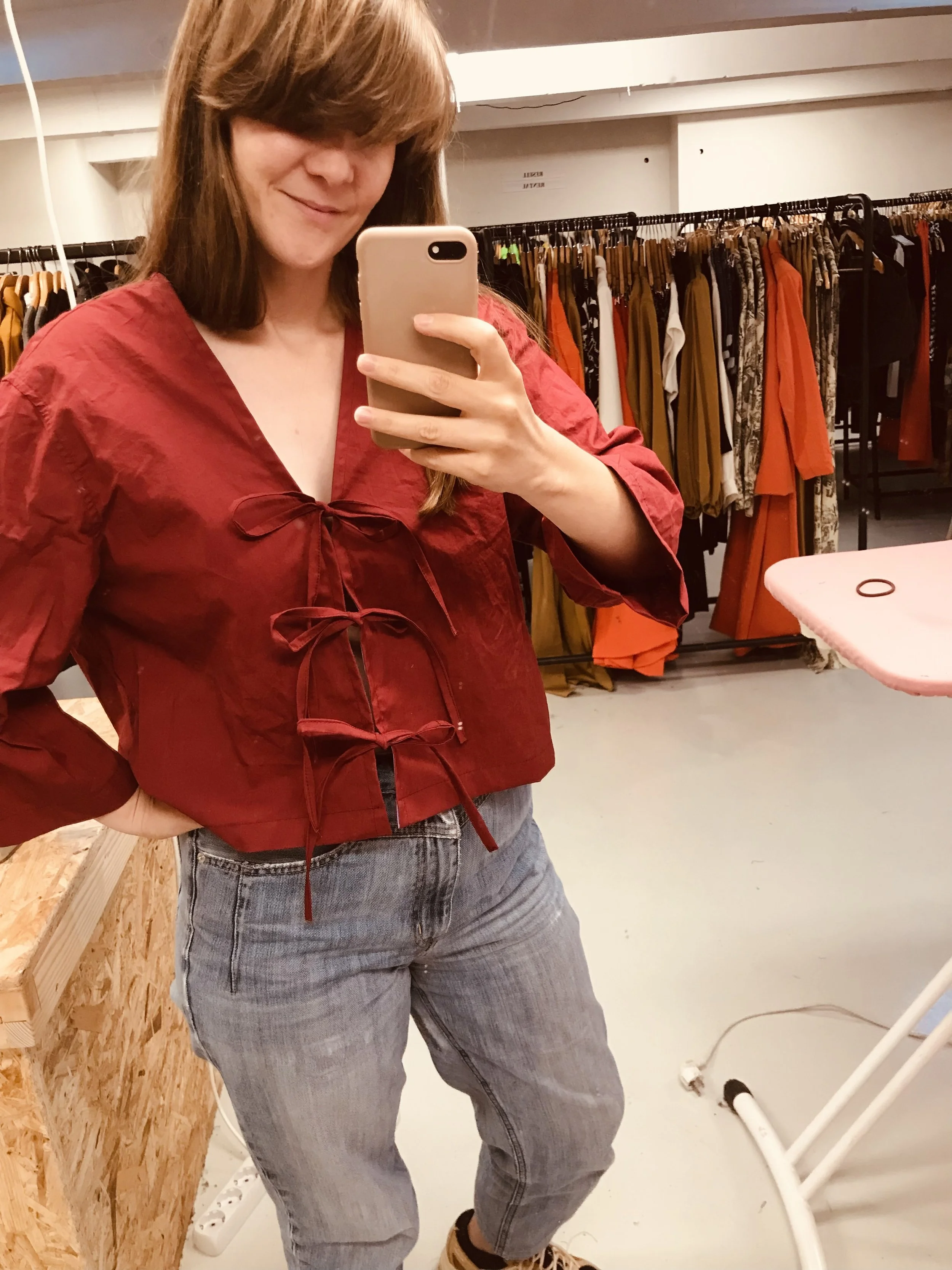 UP x Steekje Los | WORKSHOP | Overhemd naar strikjesblousje 