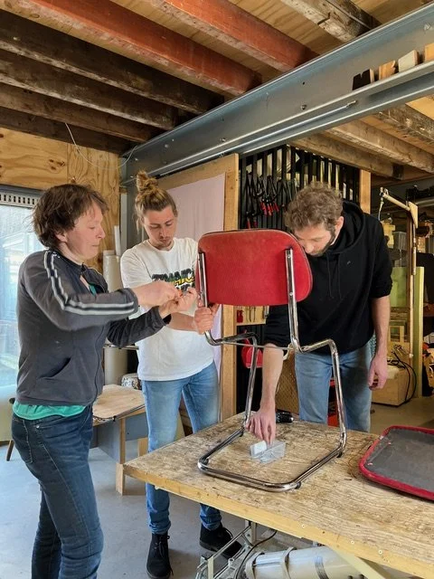 CURSUS | STOFFEER JE EETKAMERSTOEL 