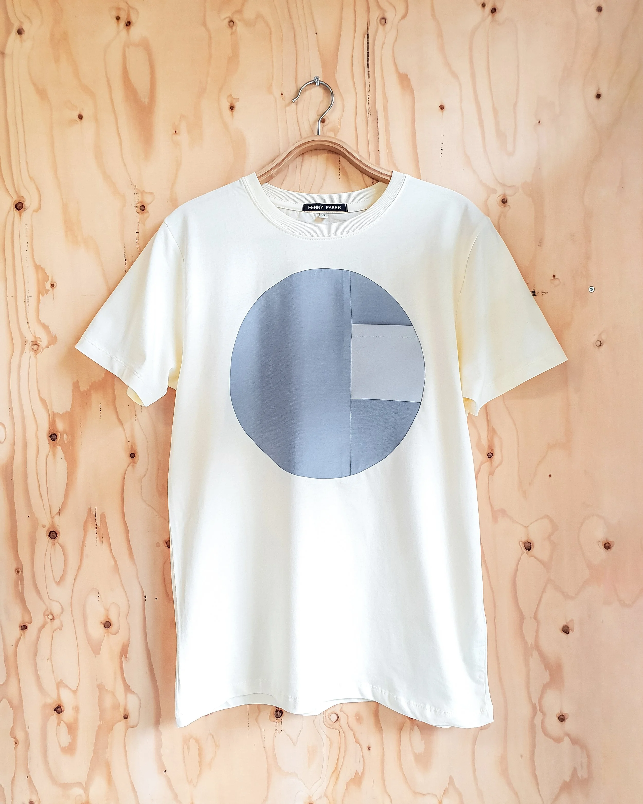 T-shirt-cirkel-ecru2.jpg
