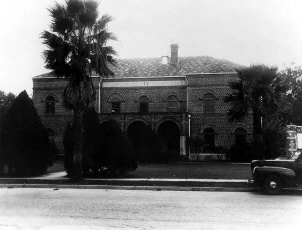 County Courthouse.jpg